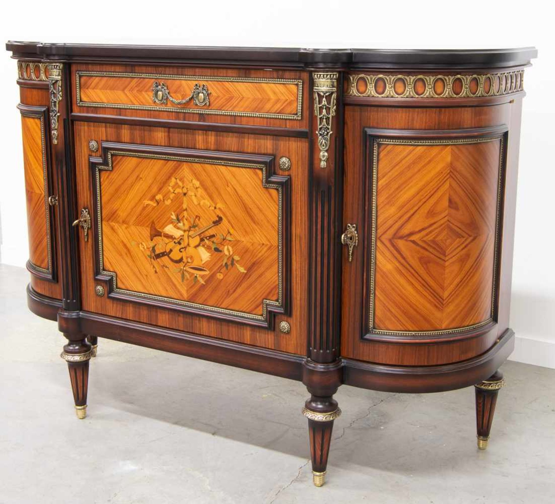 Commode made with marquetry decor. Made around 1970. Length: 99 cm , Width: 47 cm, Hight: 131 cm, - Bild 2 aus 8