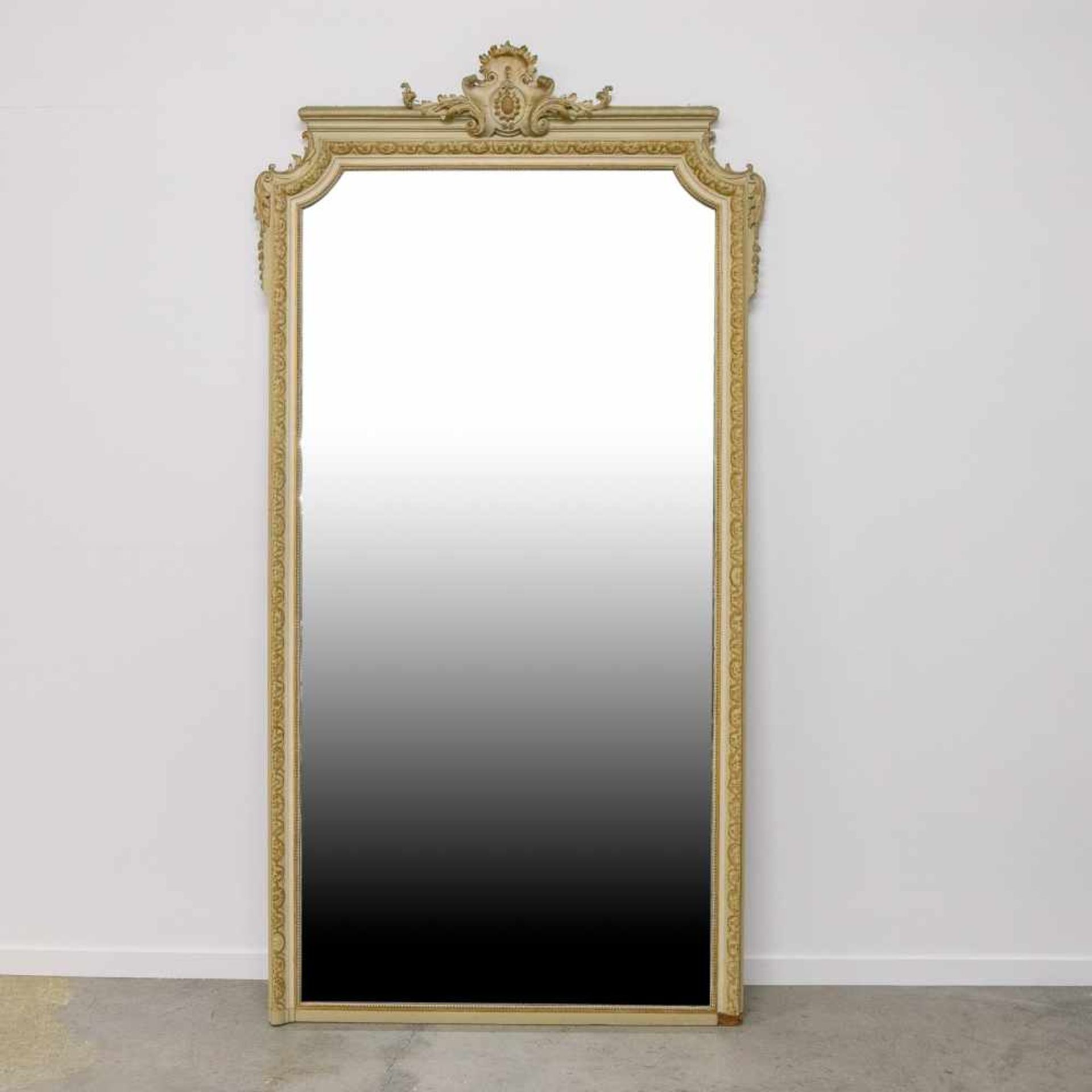 Large standing mirror Length: 0 cm , Width: 138 cm, Hight: 262 cm, Diameter: 0 cm
