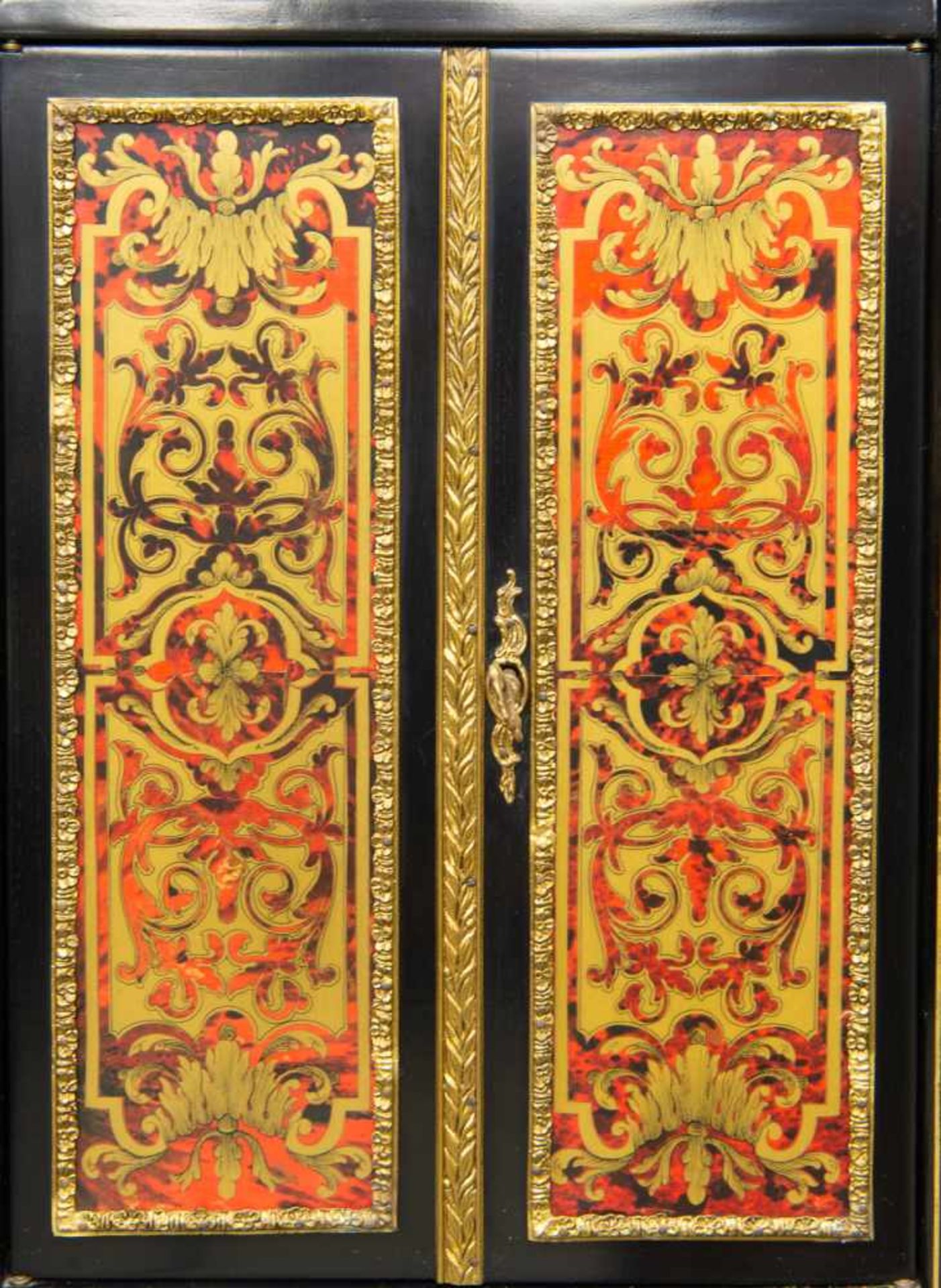 1970's made Boulle cabinet. Length: 95 cm , Width: 48 cm, Hight: 181 cm, Diameter: 0 cm - Bild 6 aus 7