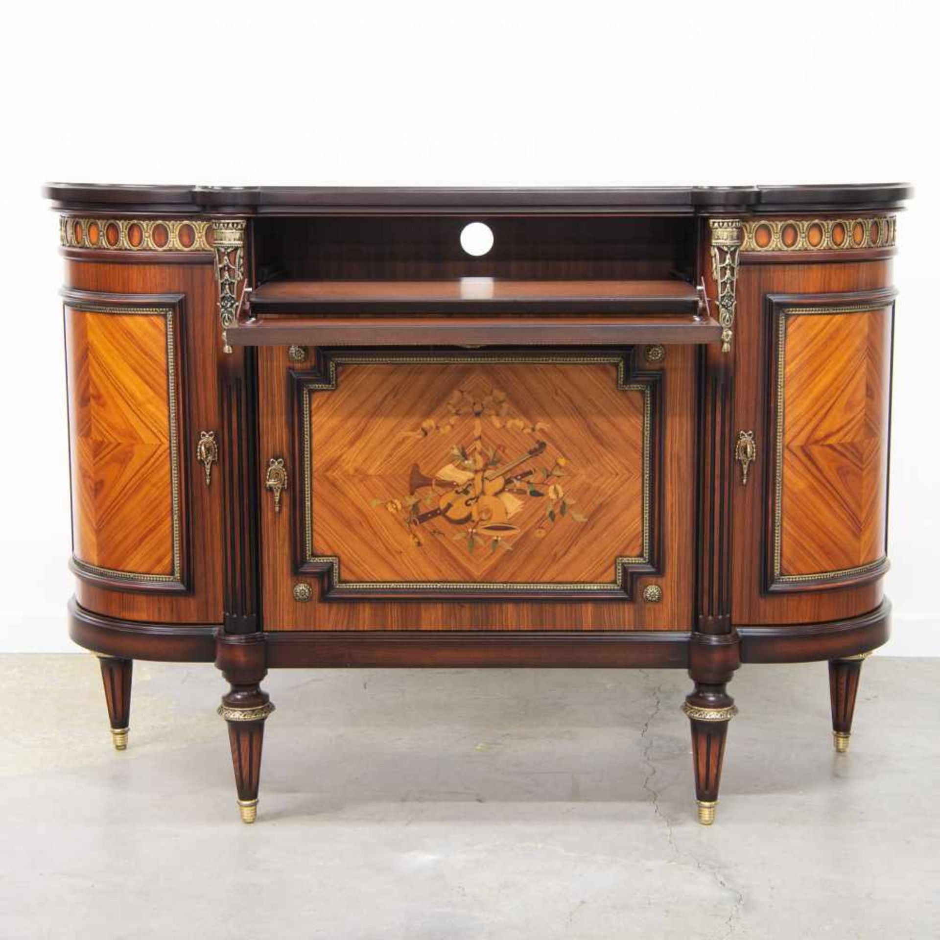 Commode made with marquetry decor. Made around 1970. Length: 99 cm , Width: 47 cm, Hight: 131 cm, - Bild 5 aus 8