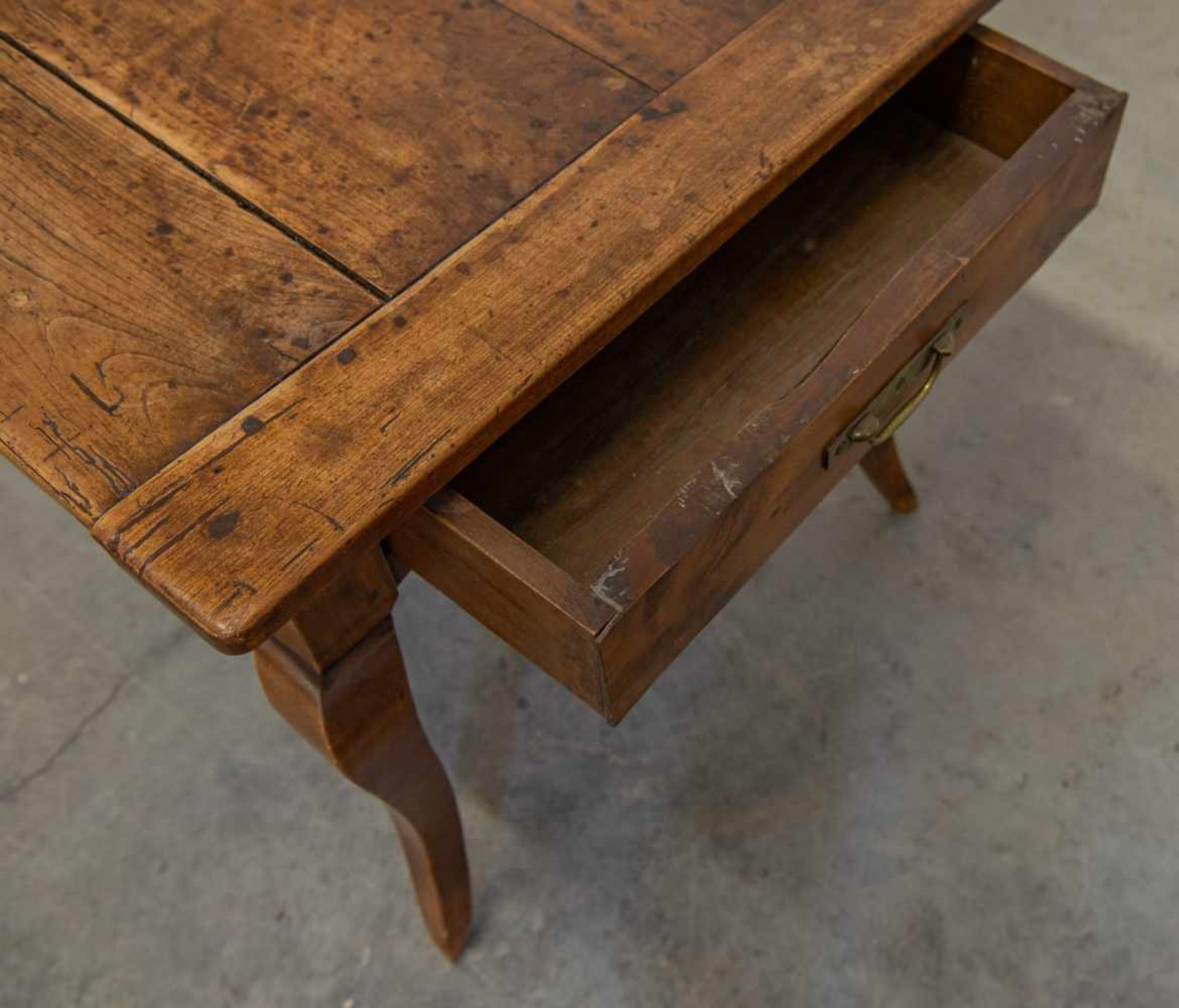 18th century dining room table, with drawer. Length: 175 cm , Width: 75 cm, Hight: 76 cm, - Bild 5 aus 8