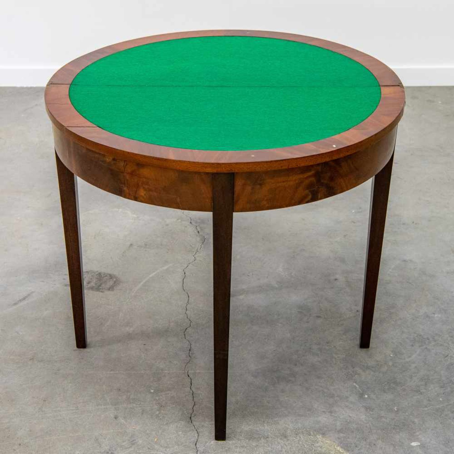Game table, 19th century. Length: 0 cm , Width: 39 cm, Hight: 70 cm, Diameter: 79 cm - Bild 6 aus 6