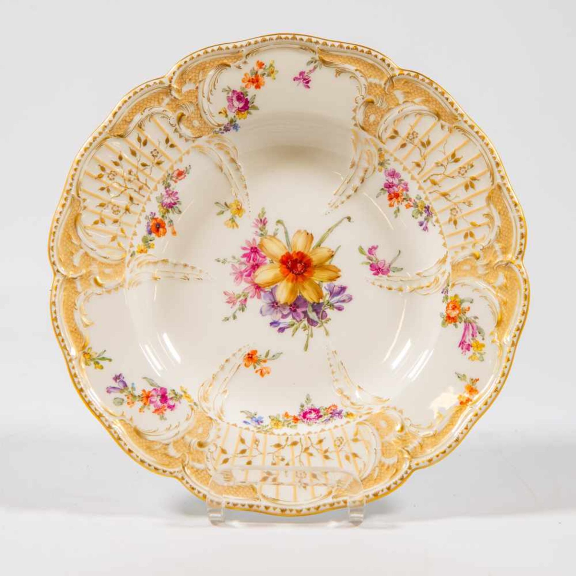 Exceptional dinner service of 66 pieces, handpainted decorations, Marked KPM. (1 small chip) Length: - Bild 13 aus 35