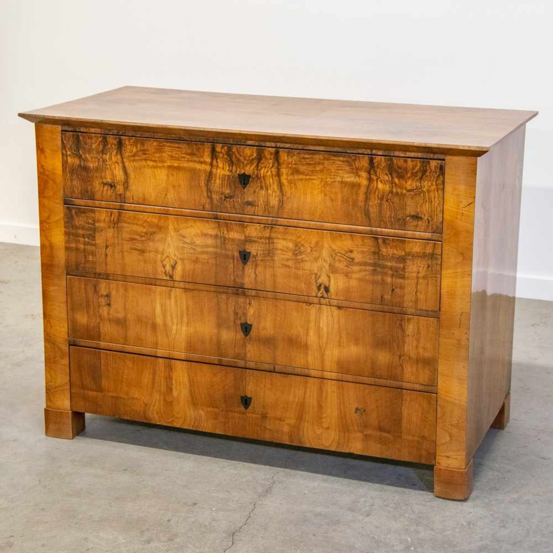 Commode with 4 drawers, probably of eastern european origin. Length: 125 cm , Width: 60 cm, Hight: