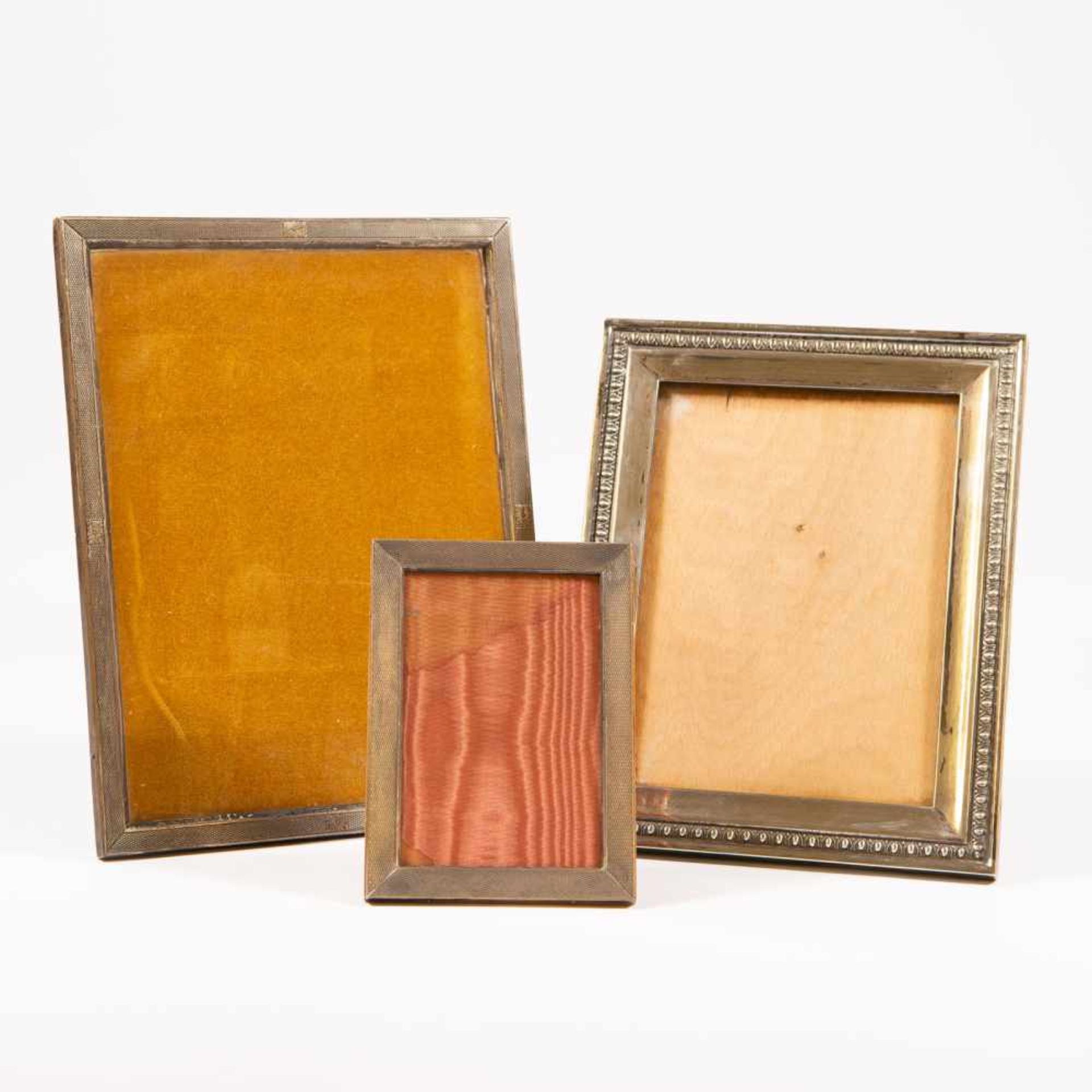 Set of 3 picture frames, silver, marked 800 Length: 0 cm , Width: 18,5 cm, Hight: 23,5 cm, Diameter: