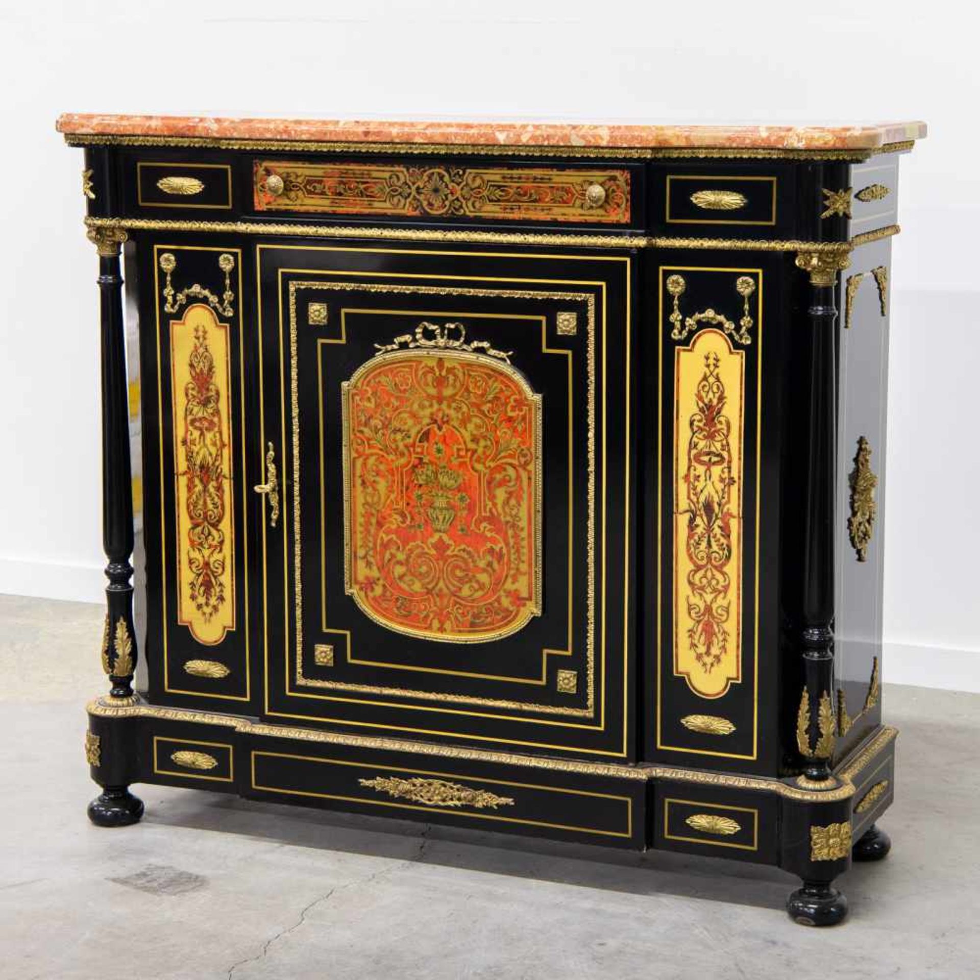 Boulle sideboard, marble top and mounted bronze. 1970 Length: 130 cm , Width: 41 cm, Hight: 111 - Bild 3 aus 7