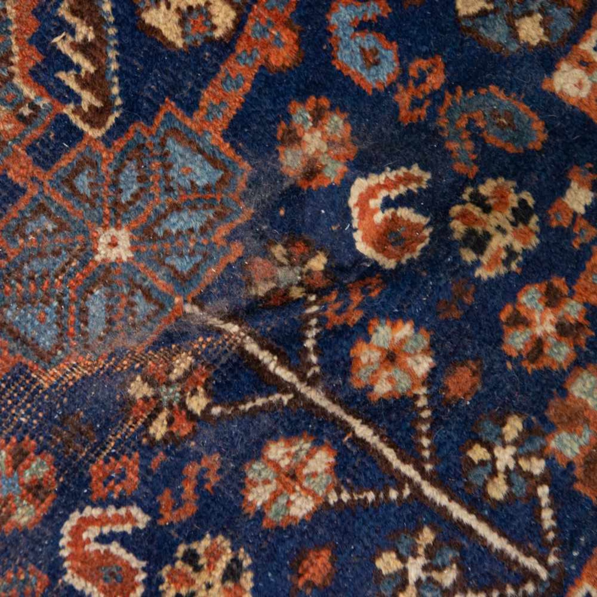 Hand-woven Carpet Length: 111 cm , Width: 157 cm, Hight: 0 cm, Diameter: 0 cm - Bild 3 aus 3