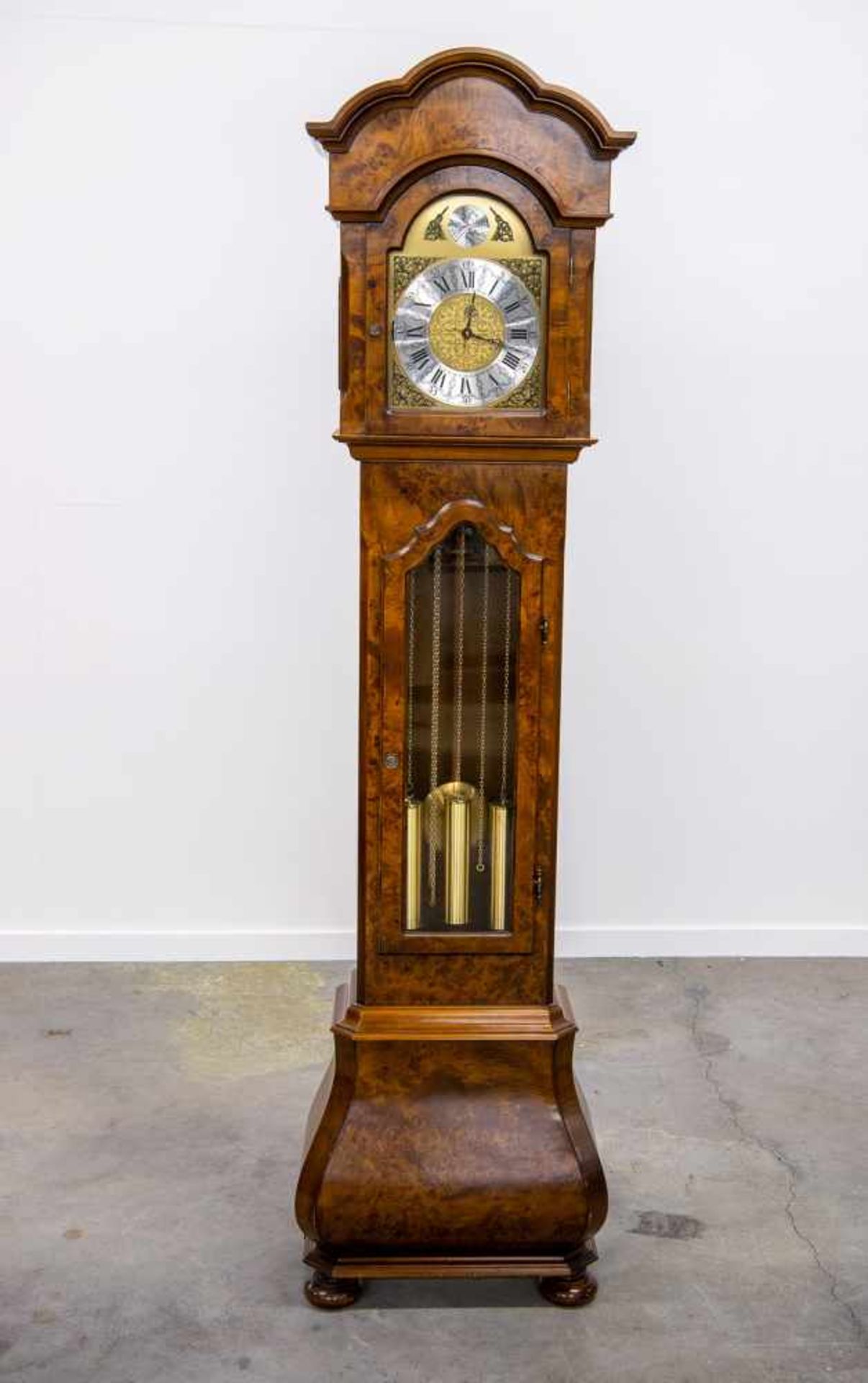 Standing clock with Westminster Chimes, made from burl veneer. Made around 1970. Length: 57 cm , - Image 4 of 6