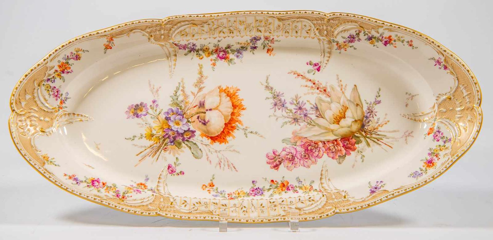 Exceptional dinner service of 66 pieces, handpainted decorations, Marked KPM. (1 small chip) Length: - Bild 9 aus 35