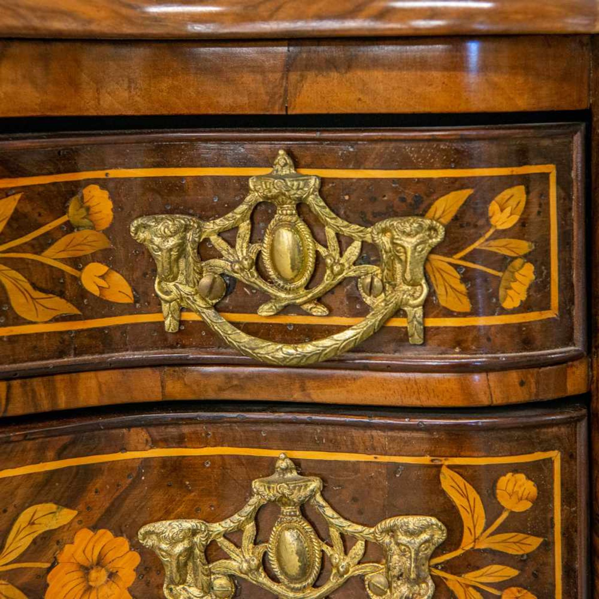 Commode with 2 drawers, marquetry inlay with floral patterns, Holland, 18th Century Length: 82 - Bild 8 aus 9