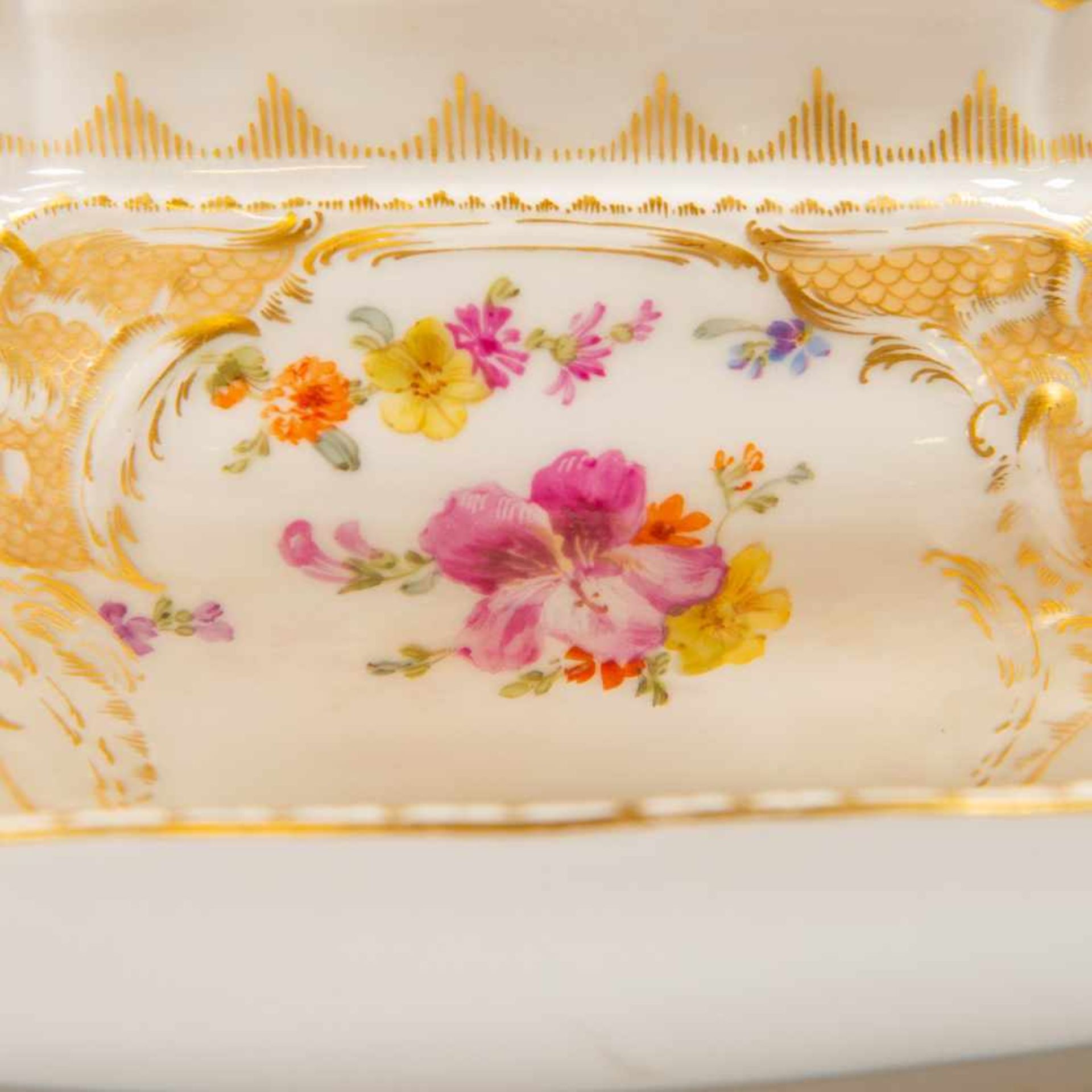 Exceptional dinner service of 66 pieces, handpainted decorations, Marked KPM. (1 small chip) Length: - Bild 6 aus 35