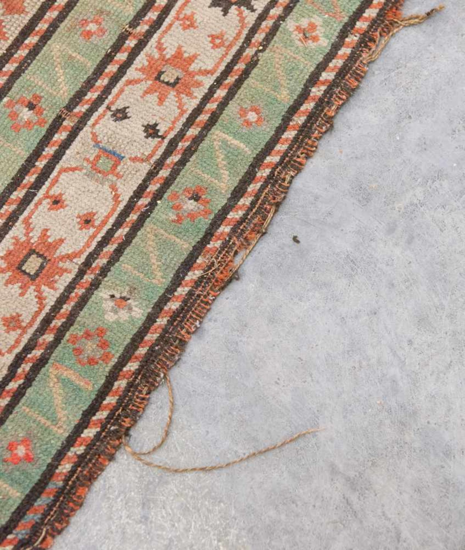 Hand-woven Carpet Length: 132 cm , Width: 281 cm, Hight: 0 cm, Diameter: 0 cm - Bild 4 aus 5