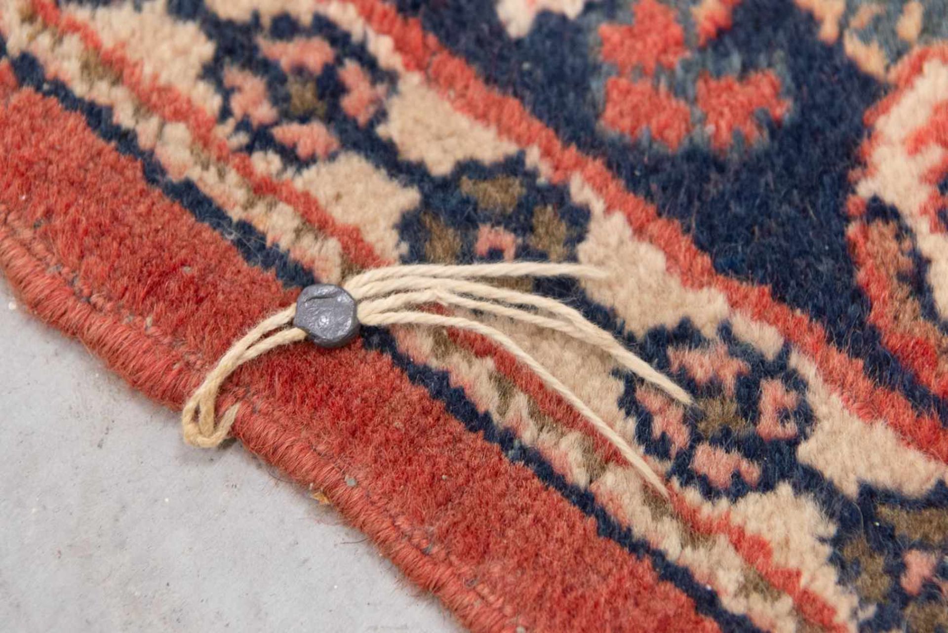 Hand-woven Carpet Length: 135 cm , Width: 147 cm, Hight: 0 cm, Diameter: 0 cm - Bild 3 aus 4