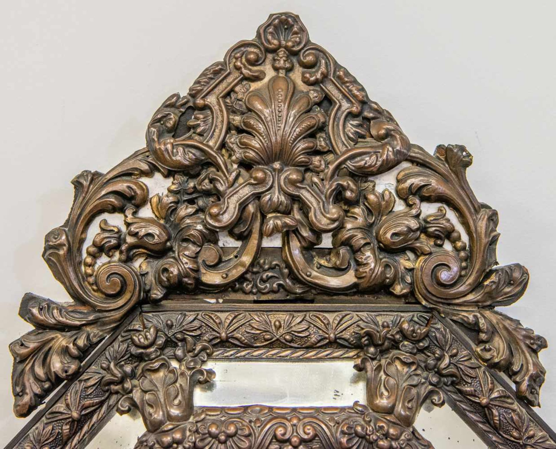 Mirror, baroque style, copper on wood Length: 0 cm , Width: 48 cm, Hight: 89 cm, Diameter: 0 cm - Bild 4 aus 6