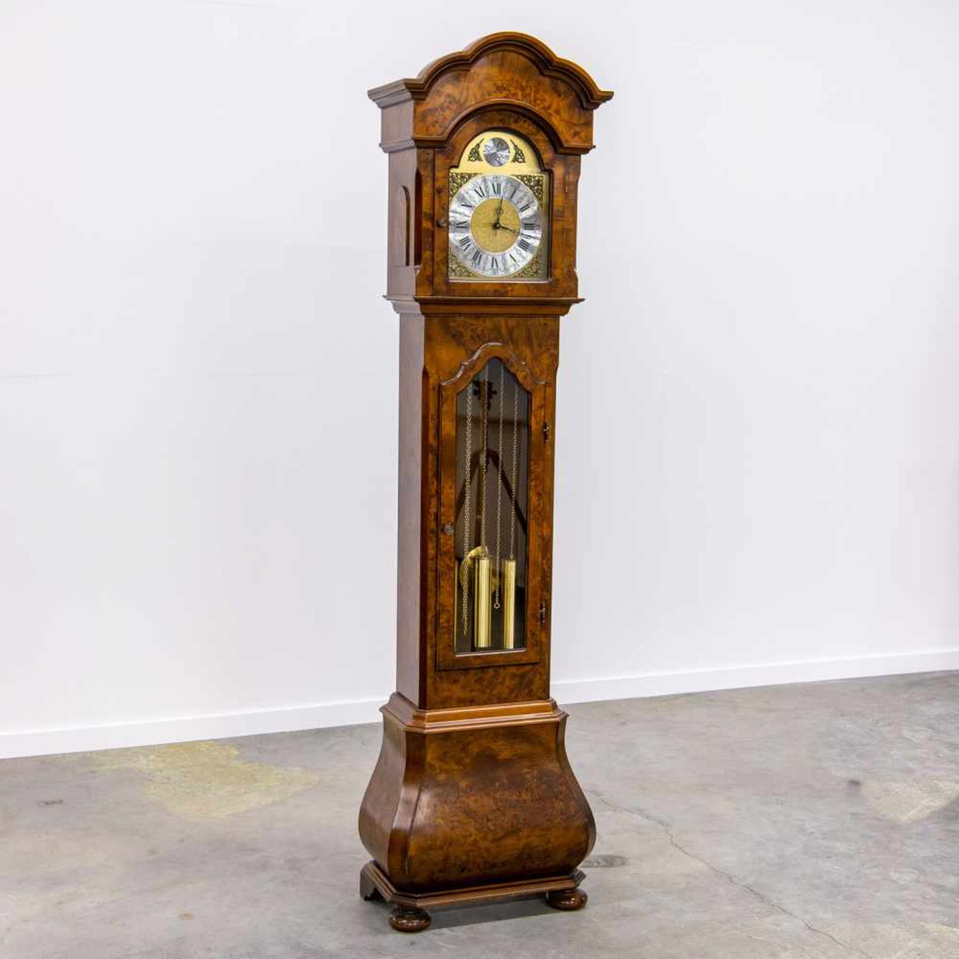 Standing clock with Westminster Chimes, made from burl veneer. Made around 1970. Length: 57 cm , - Image 2 of 6