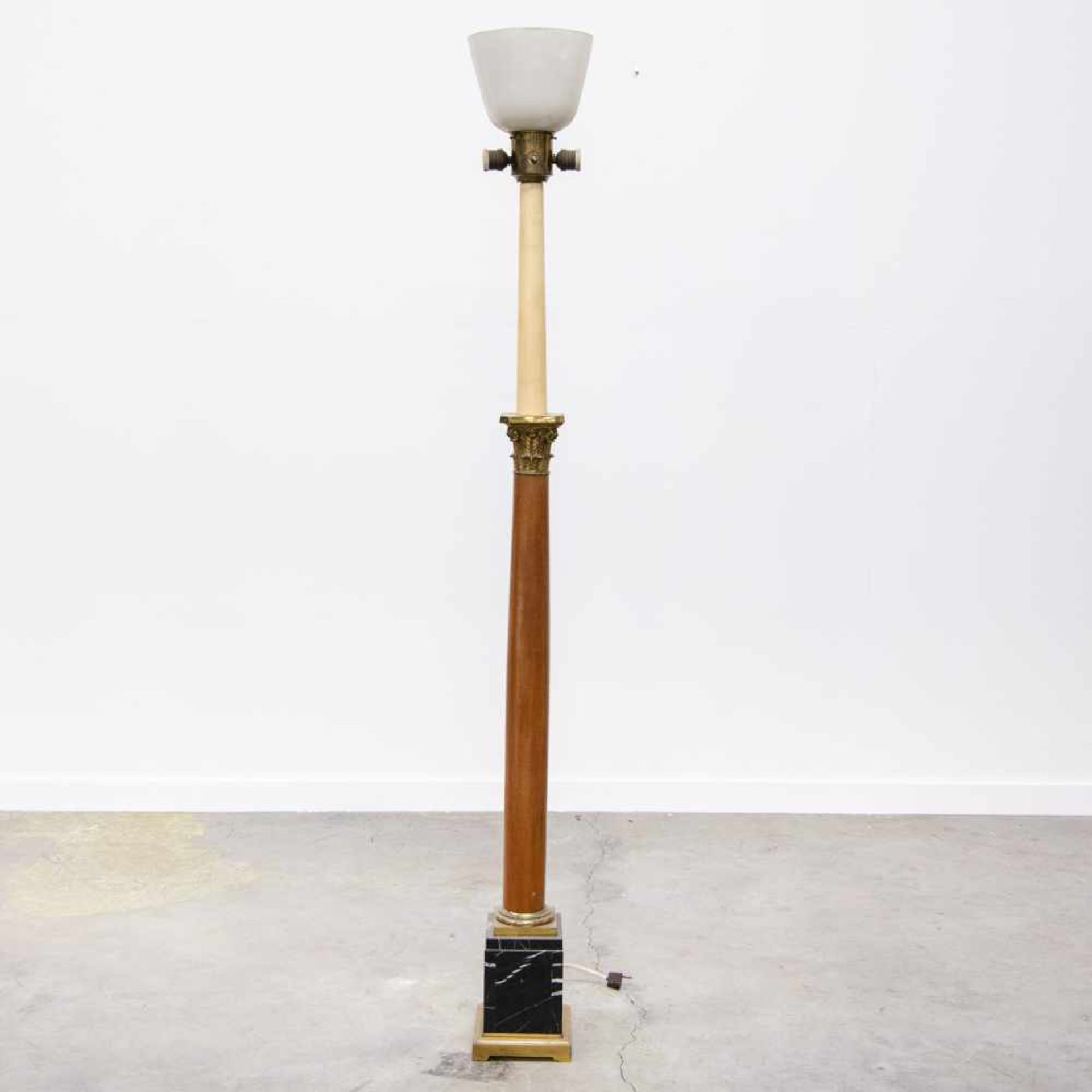 Standing lamp made of glass, marble, wood and bronze. 1970 Length: 17 cm , Width: 17 cm, Hight:
