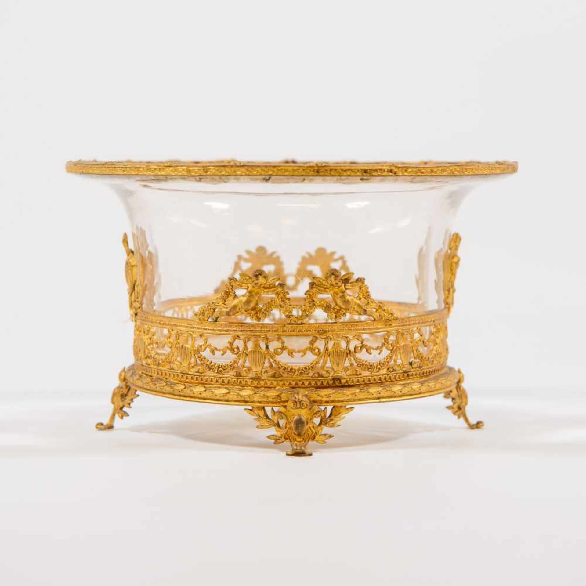 19th century bronze and etched glass bowl gold plated, decorated with flowers and putti. Length: 0