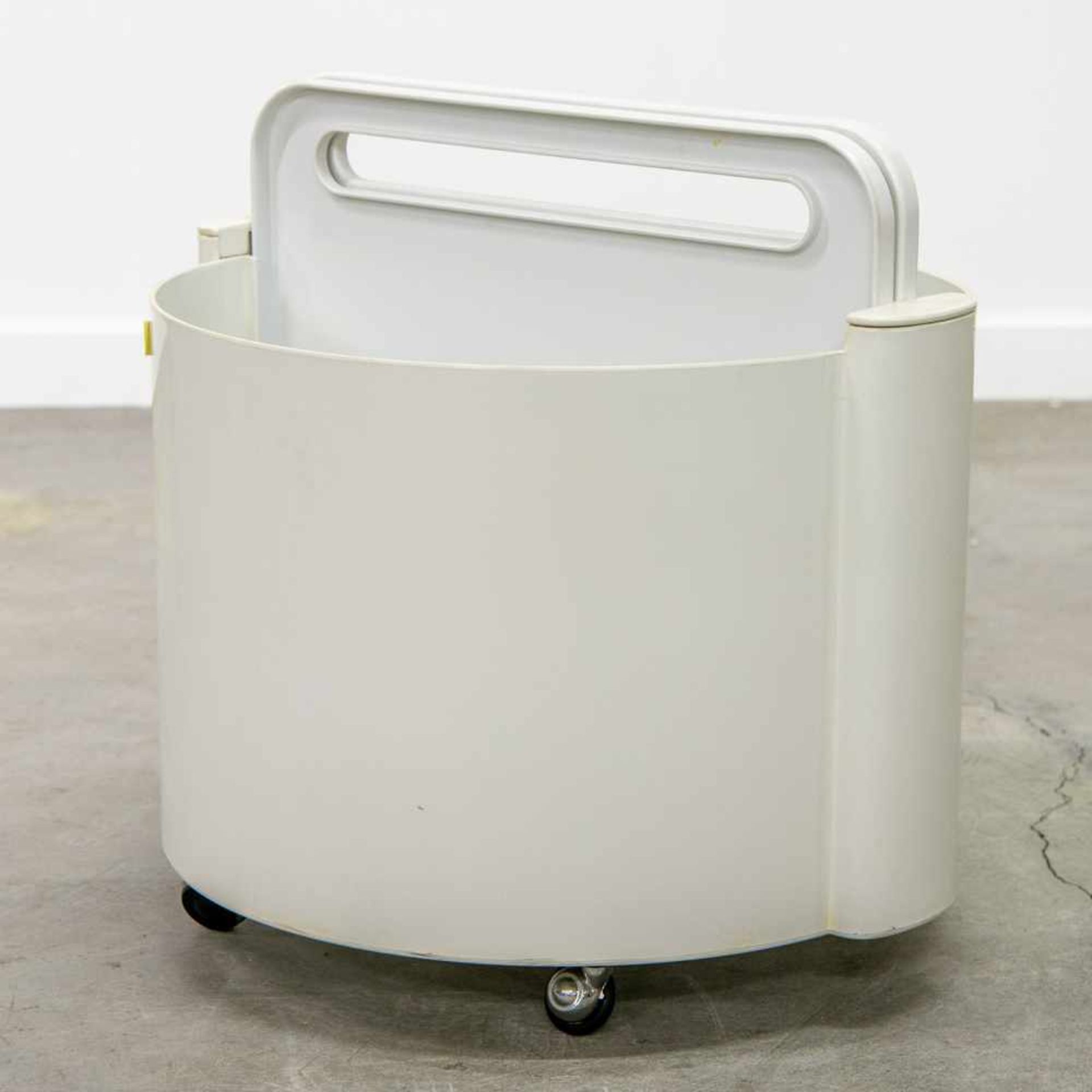 Livia CASTELLILivia Castelli for Kastilia, hard plastic bar side table, 1972. Length: 0 cm ,