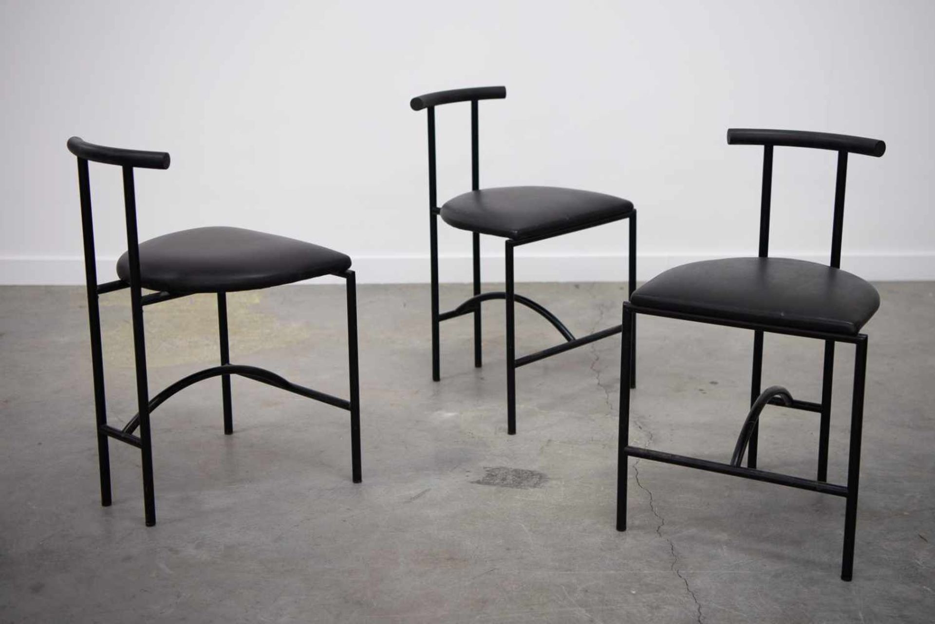 Rodney KINDSMANRodney Kindsman, Set of 8 'Tokyo' chairs, for Bieffeplast, Italy, 1980's. Length: - Bild 4 aus 6