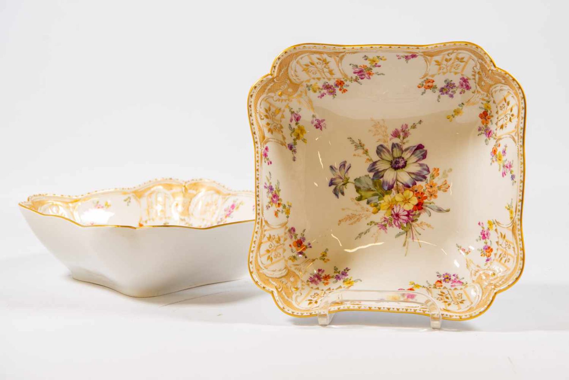 Exceptional dinner service of 66 pieces, handpainted decorations, Marked KPM. (1 small chip) Length: - Bild 22 aus 35