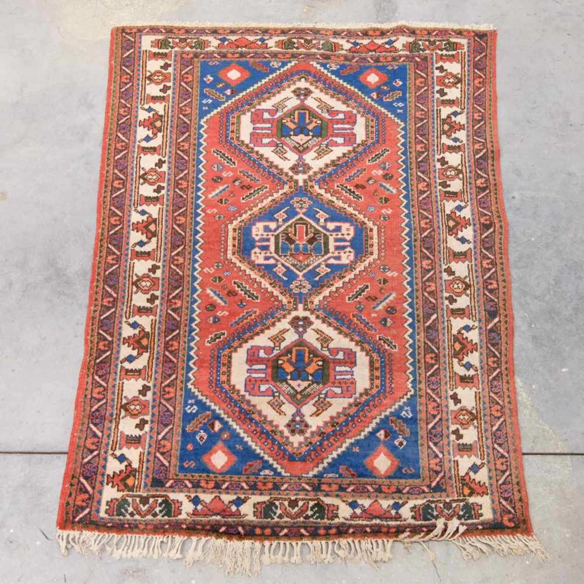 Hand-woven Carpet Length: 144 cm , Width: 200 cm, Hight: 0 cm, Diameter: 0 cm