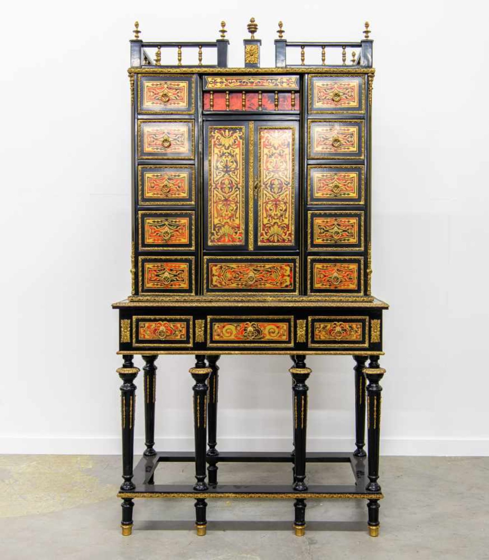 1970's made Boulle cabinet. Length: 95 cm , Width: 48 cm, Hight: 181 cm, Diameter: 0 cm - Bild 2 aus 7