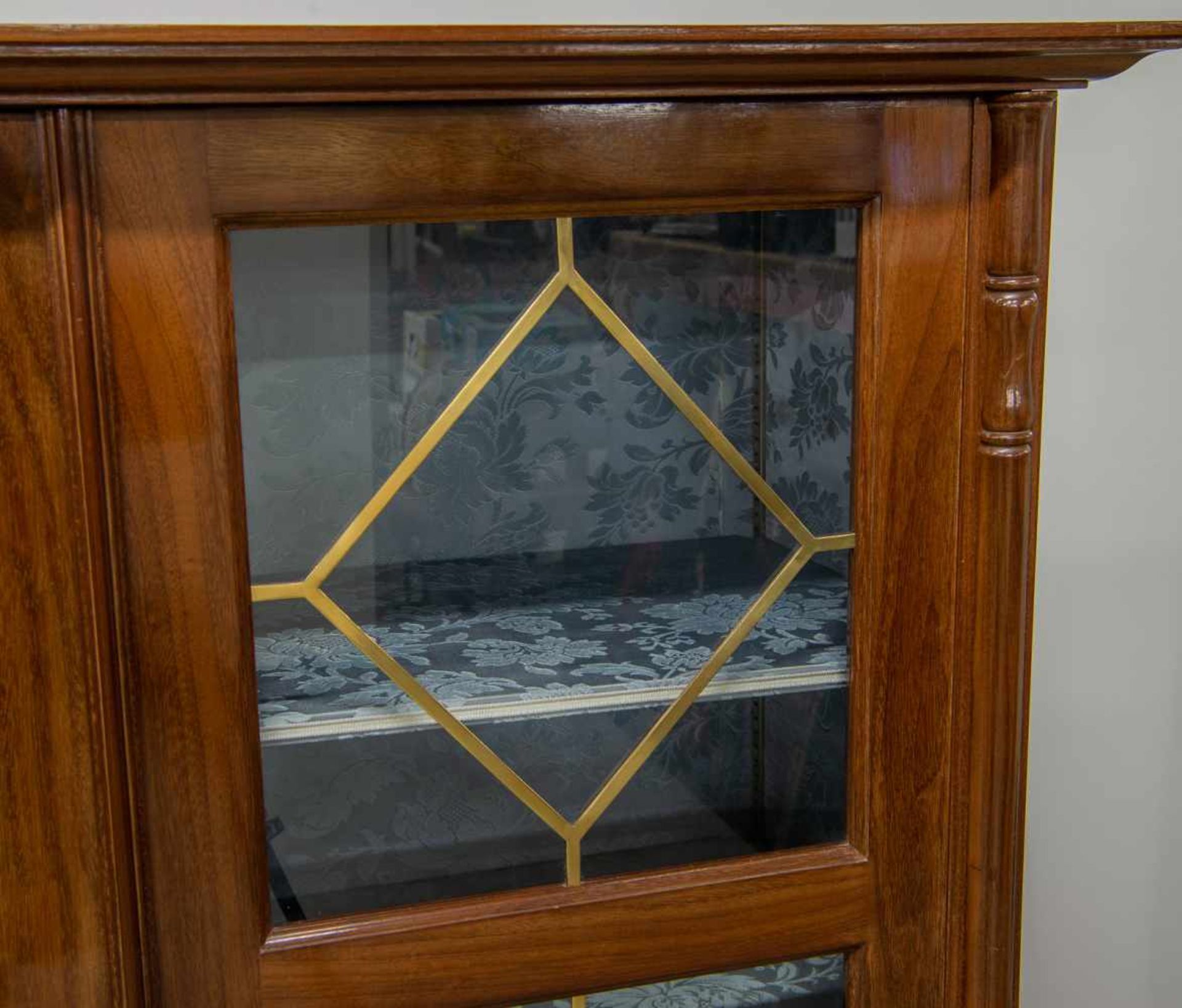 Library cabinet with glass doors. 1960-1970 Length: 177 cm , Width: 51 cm, Hight: 190 cm, - Bild 4 aus 6