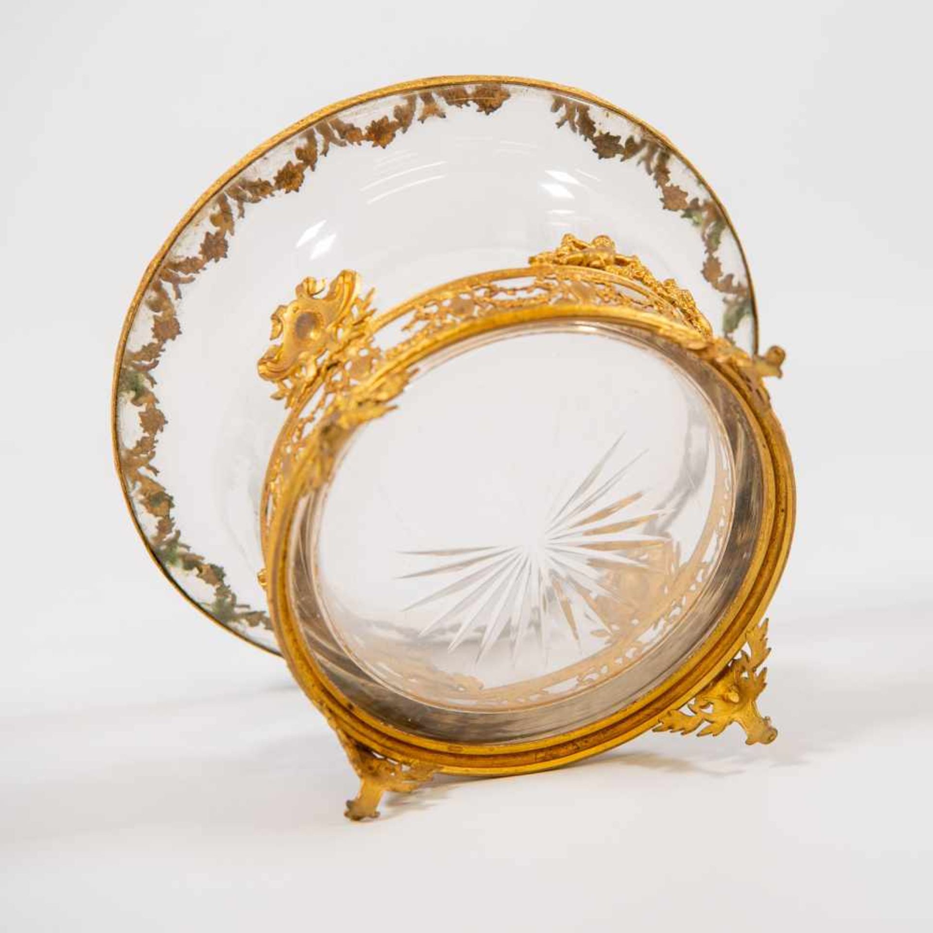 19th century bronze and etched glass bowl gold plated, decorated with flowers and putti. Length: 0 - Bild 7 aus 7