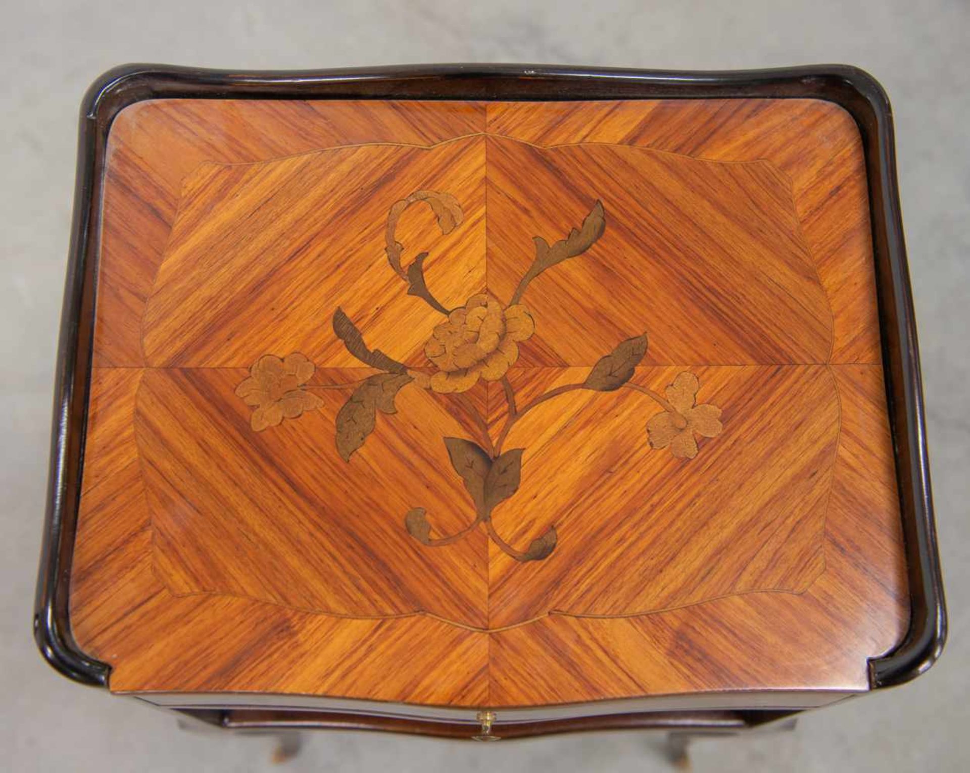 Marquetry inlay night stand with drawer. 1970 Length: 38 cm , Width: 30 cm, Hight: 72 cm, - Bild 4 aus 5