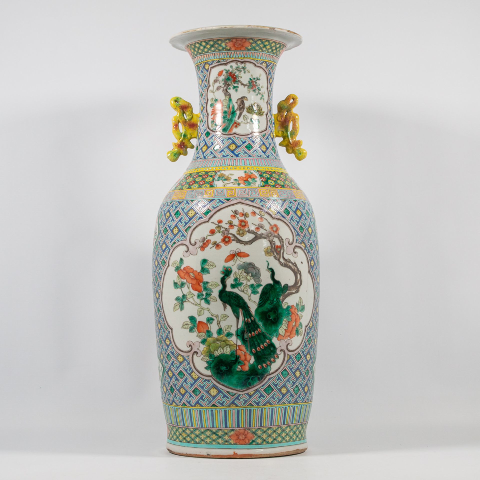 Chinese vase with peacock decor - Image 16 of 16