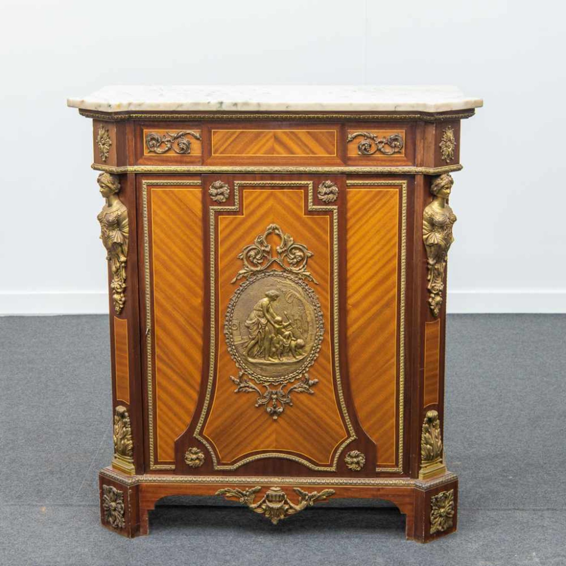 Commode with marquetry inlay - Image 10 of 15