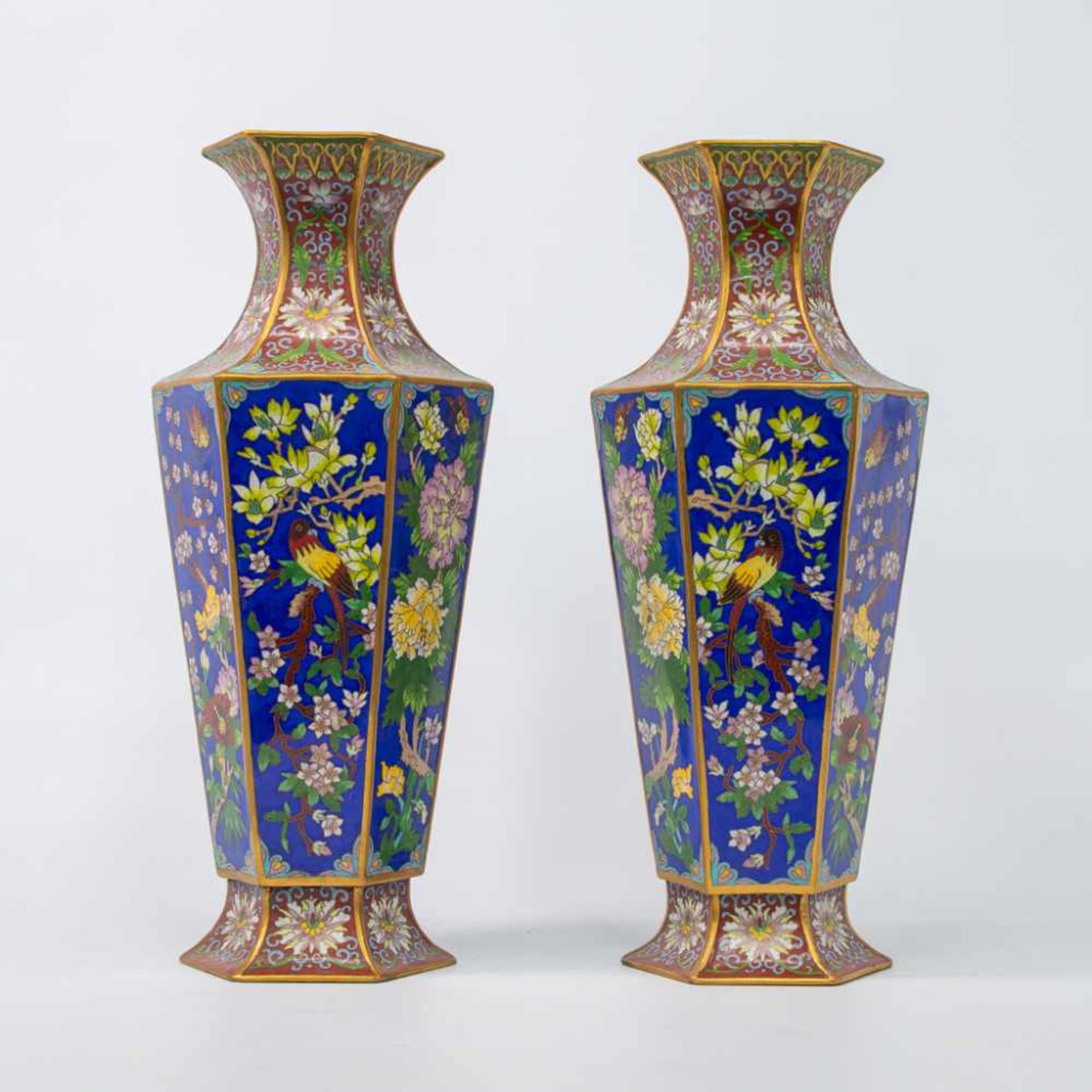 Pair of CloisonnÈ vases - Bild 10 aus 12