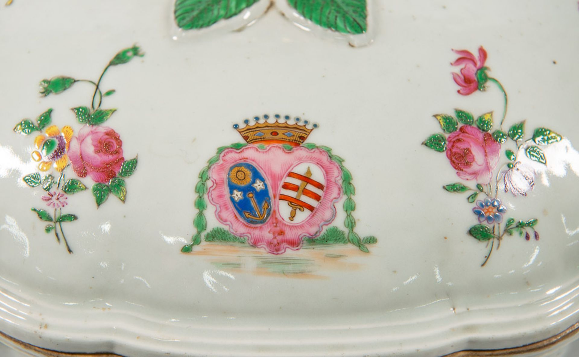 Tureen in the style of export porcelain. - Image 4 of 12