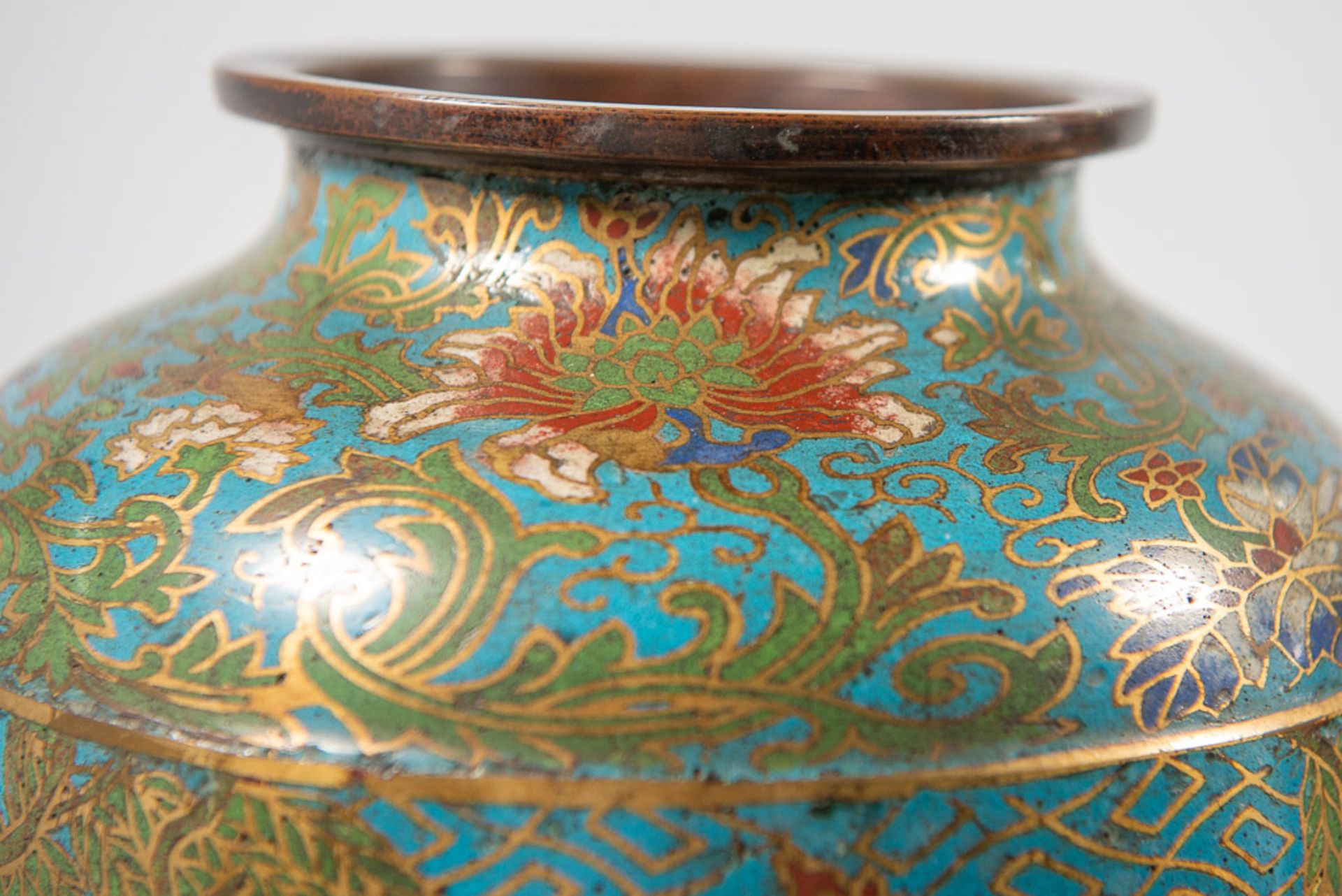 Pair of CloisonnÈ vases, Japanse origin - Bild 2 aus 11