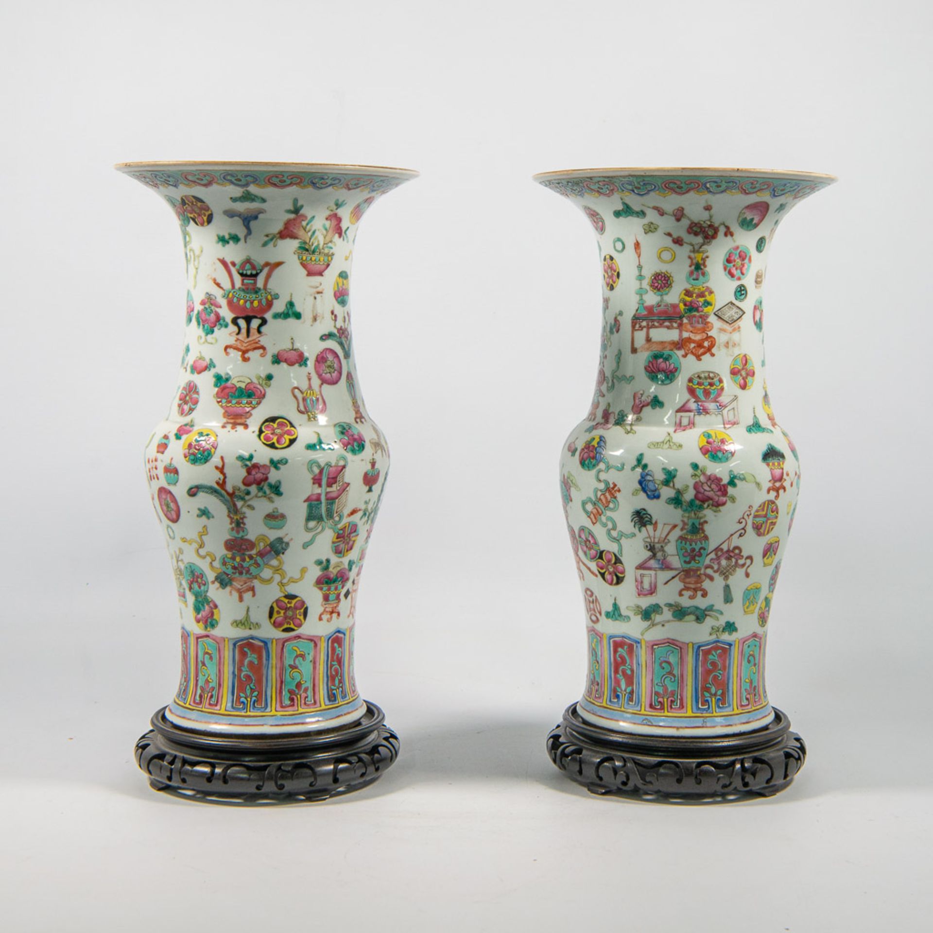 Pair of Chinese vases - Image 7 of 11