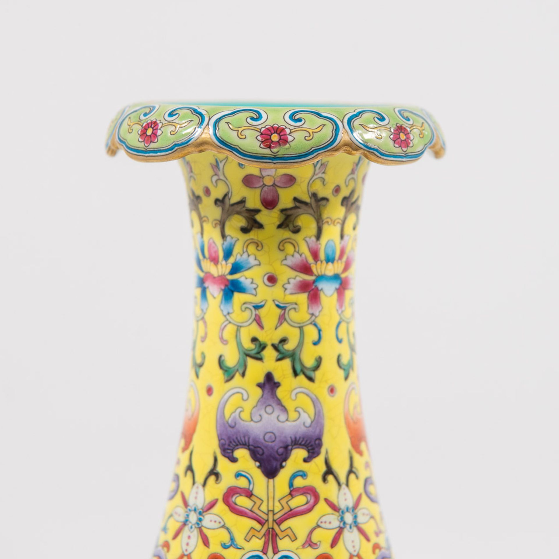 Chinese Vase with Jiaqing mark - Image 2 of 8