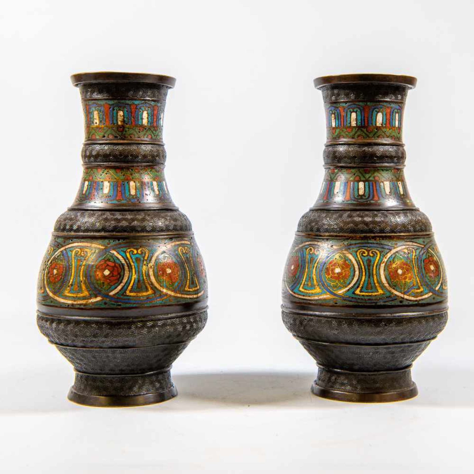 Pair of cloisonnÈ vases - Bild 12 aus 12