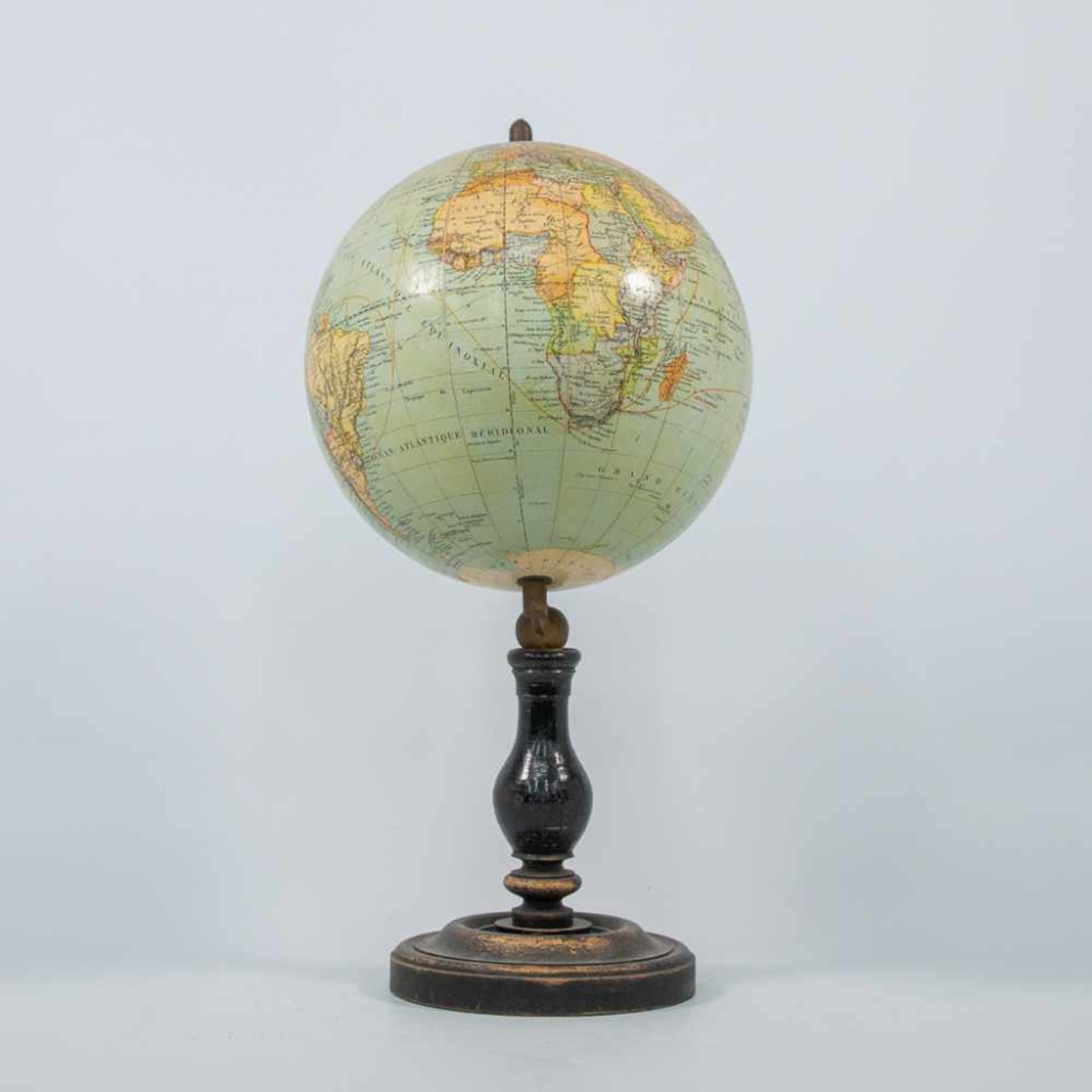 Globe - Image 4 of 9