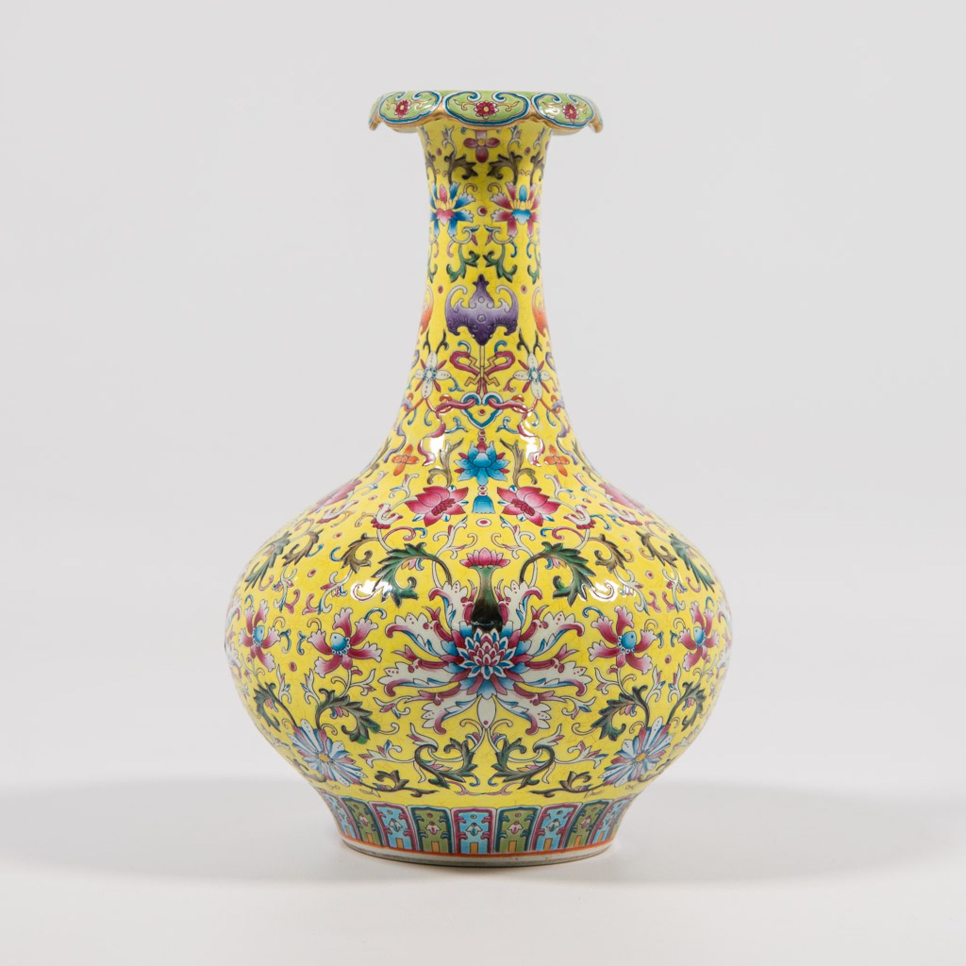 Chinese Vase with Jiaqing mark - Image 4 of 8