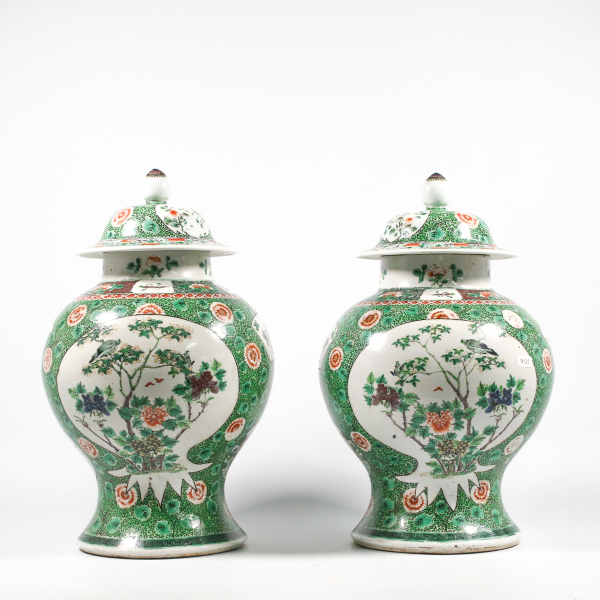 Pair of Chinese vases with lid, famille verte