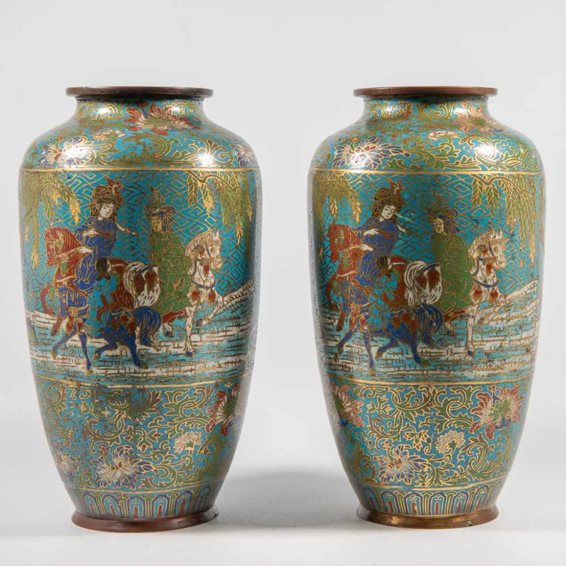 Pair of CloisonnÈ vases, Japanse origin