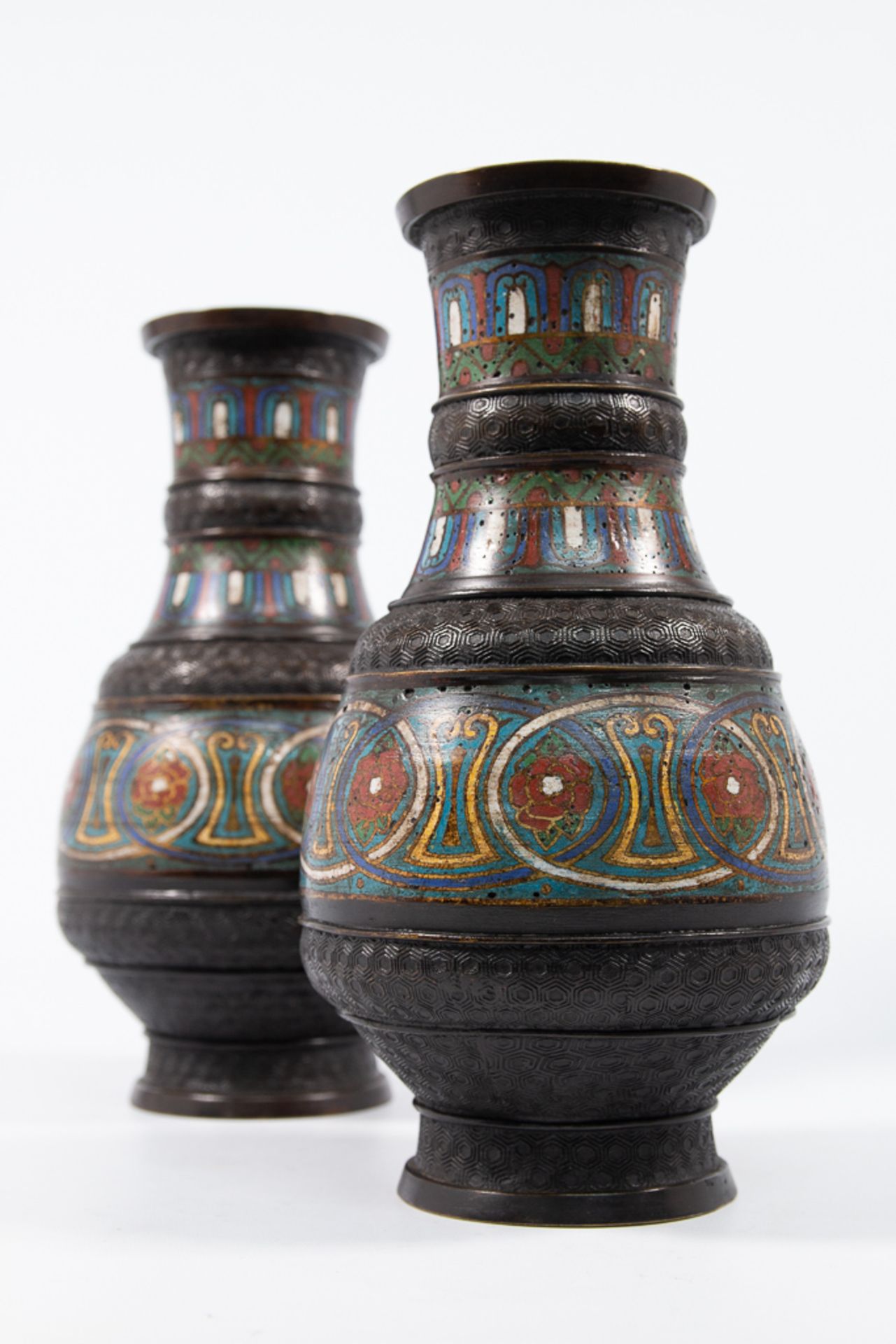 Pair of cloisonnÈ vases - Bild 9 aus 12