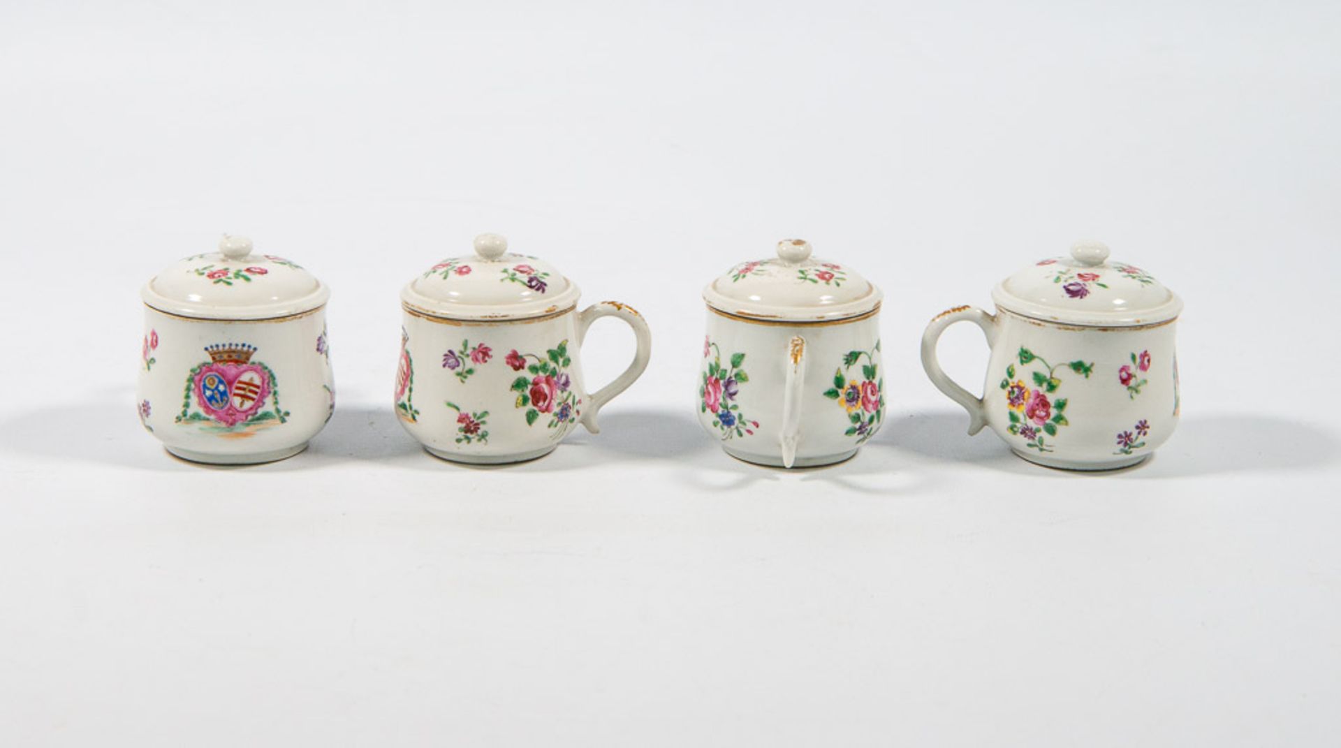 4 cups, in the style of chinese export porcelain - Bild 3 aus 9