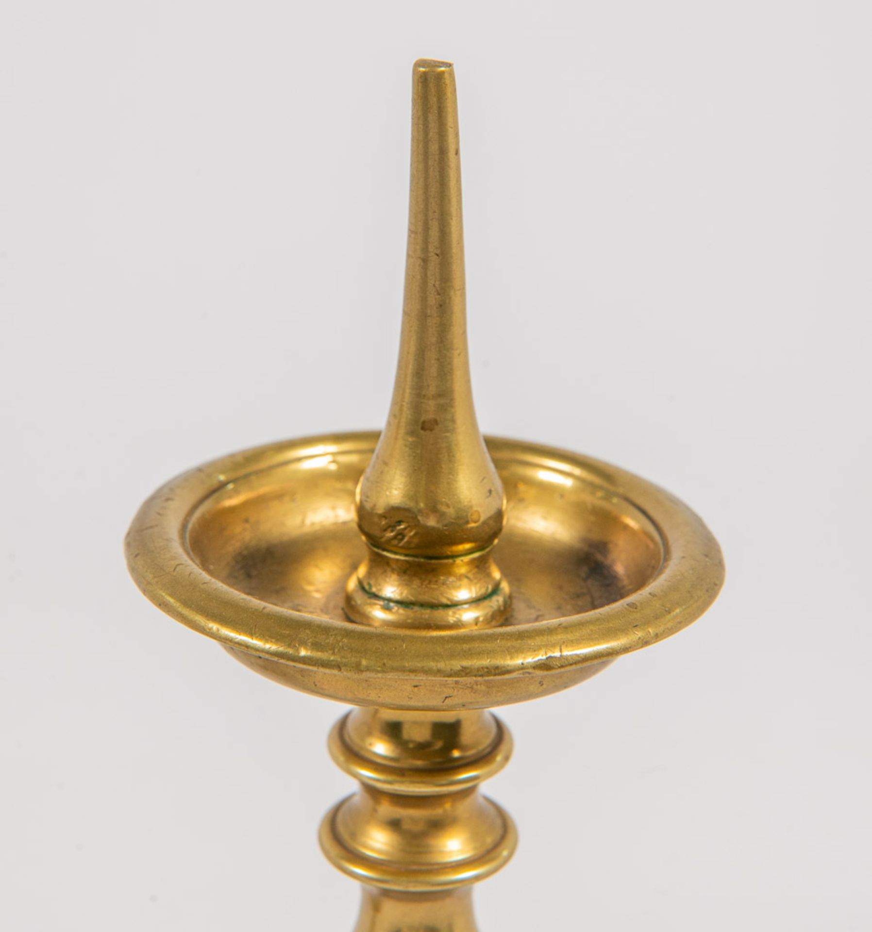Pair of bronze candelabra, 18th century - Image 8 of 10