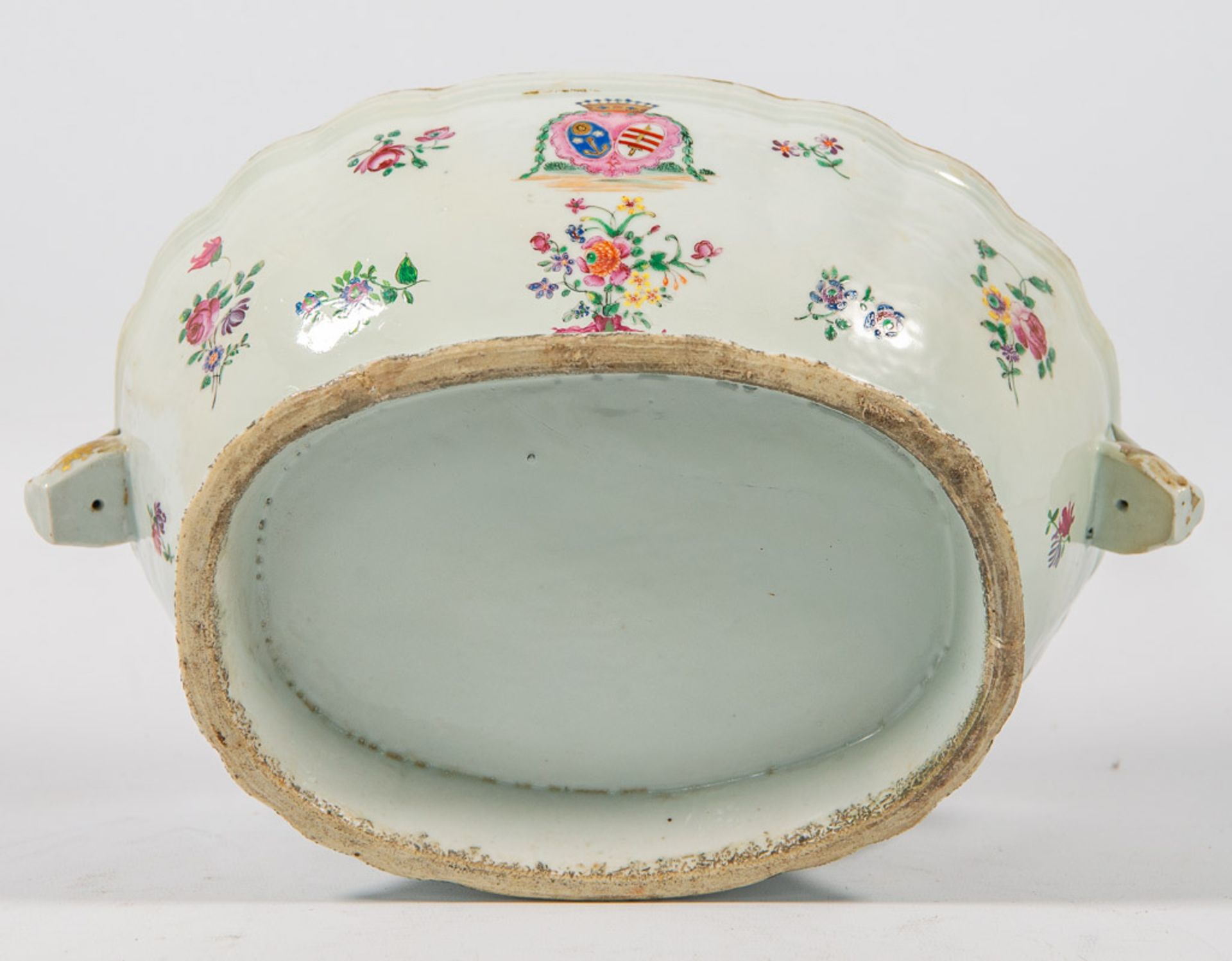 Tureen in the style of export porcelain. - Image 6 of 12