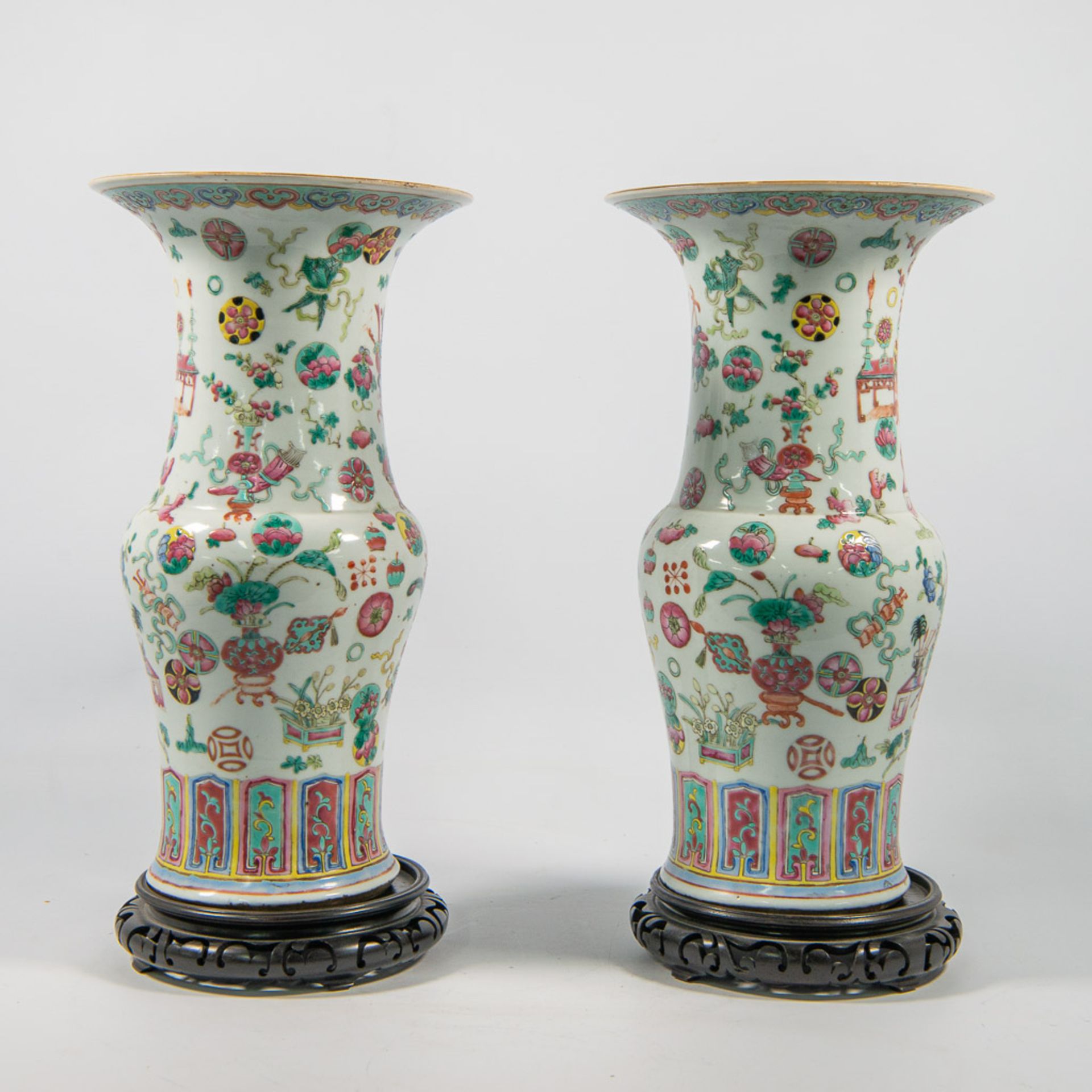 Pair of Chinese vases - Image 6 of 11