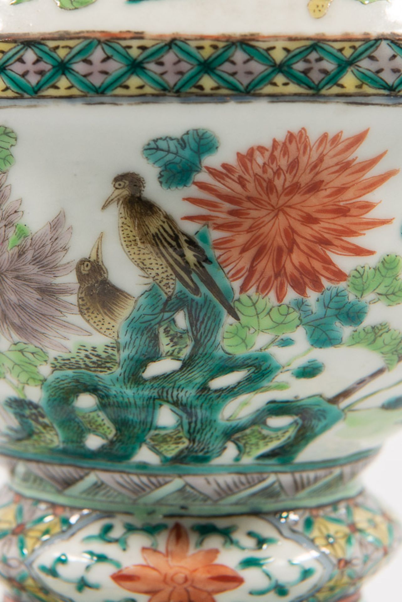 Chinese Tulip vase - Image 11 of 15