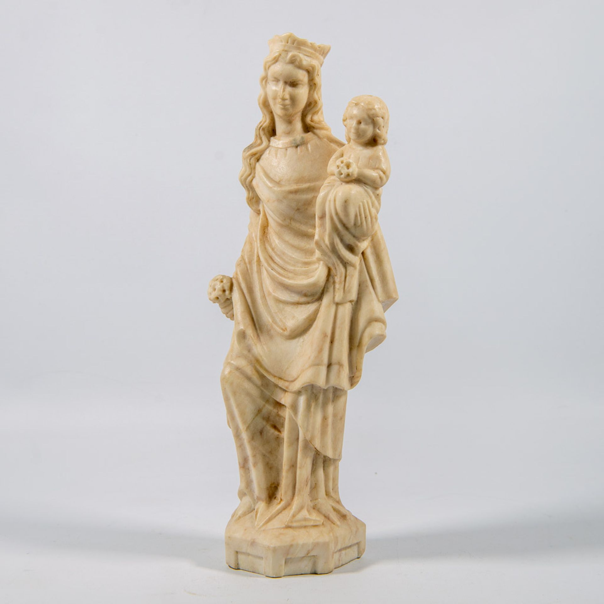 Madonna with Child, marble statue - Bild 6 aus 10