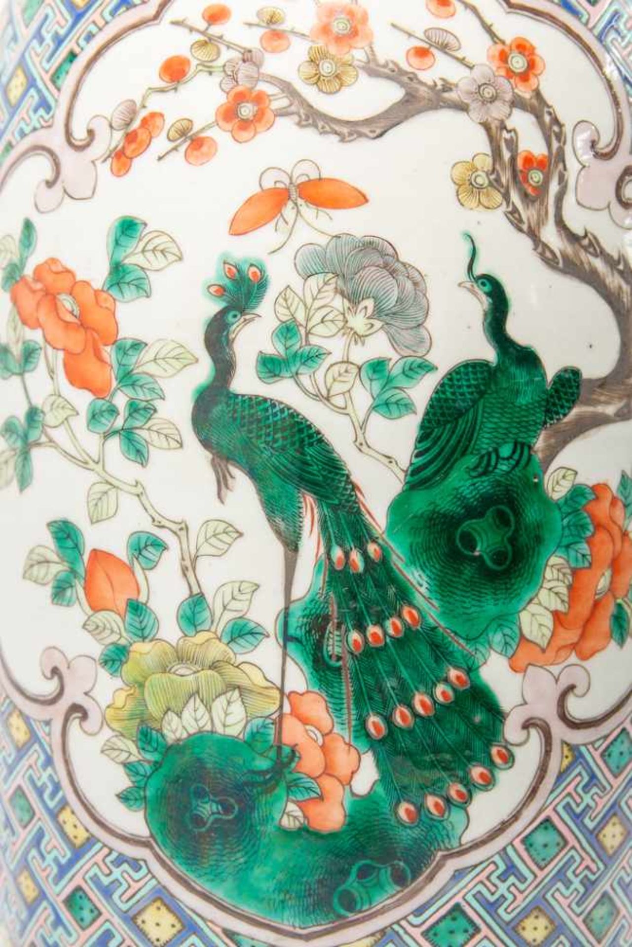 Chinese vase with peacock decor - Image 9 of 16