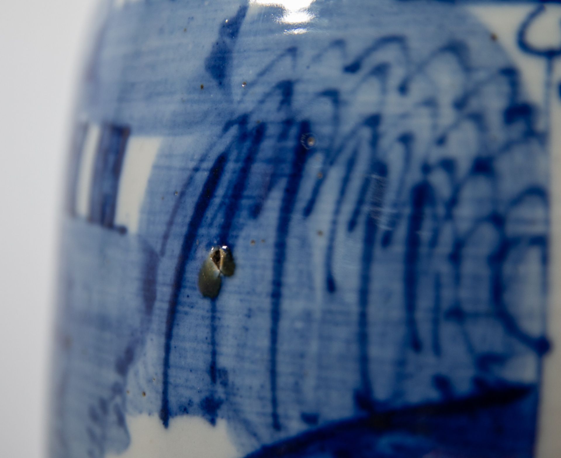 Pair of Chinese vases, blue white. - Image 13 of 14